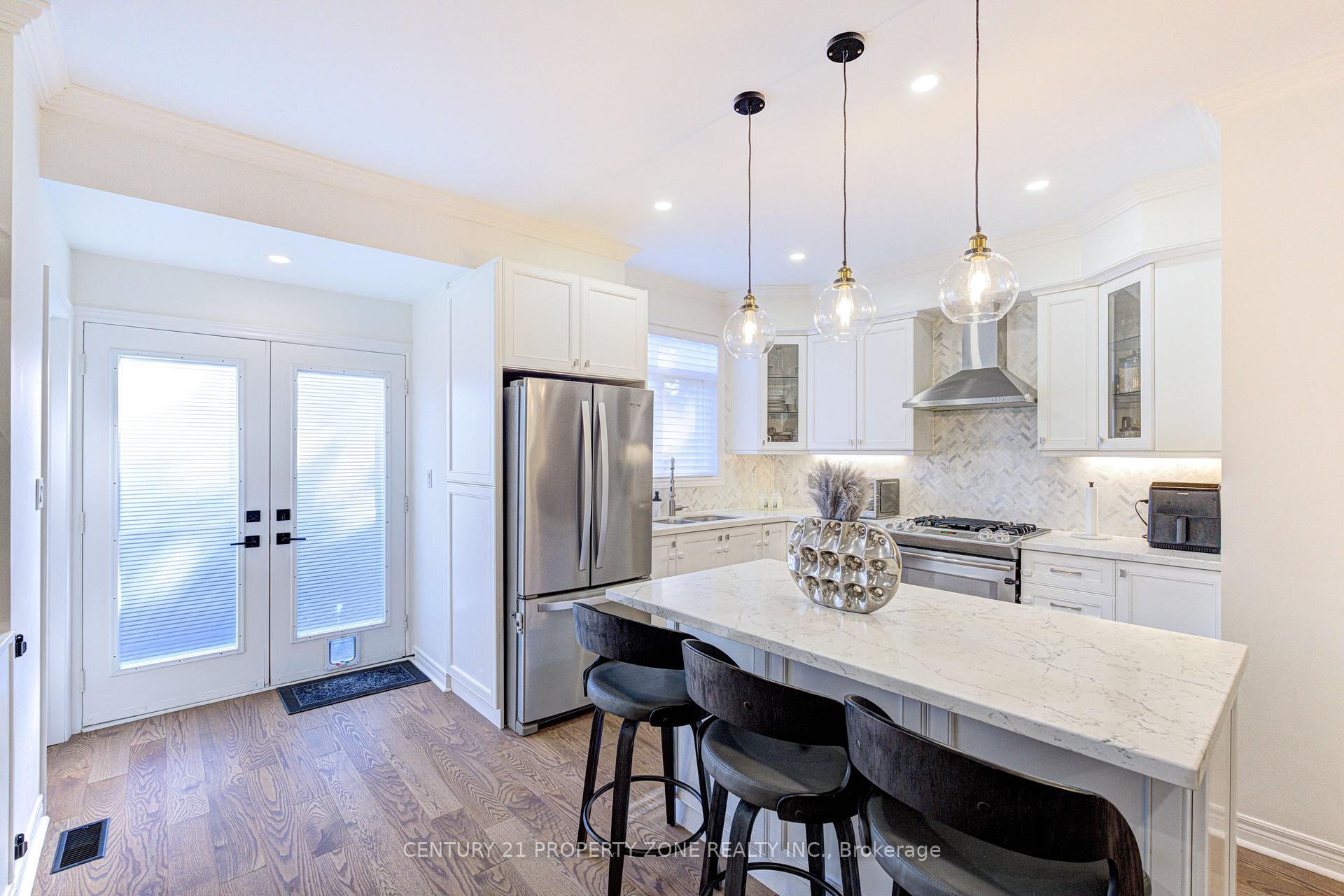 Photo 19 of 89 Milton Street, Etobicoke, Mimico — HOMEH