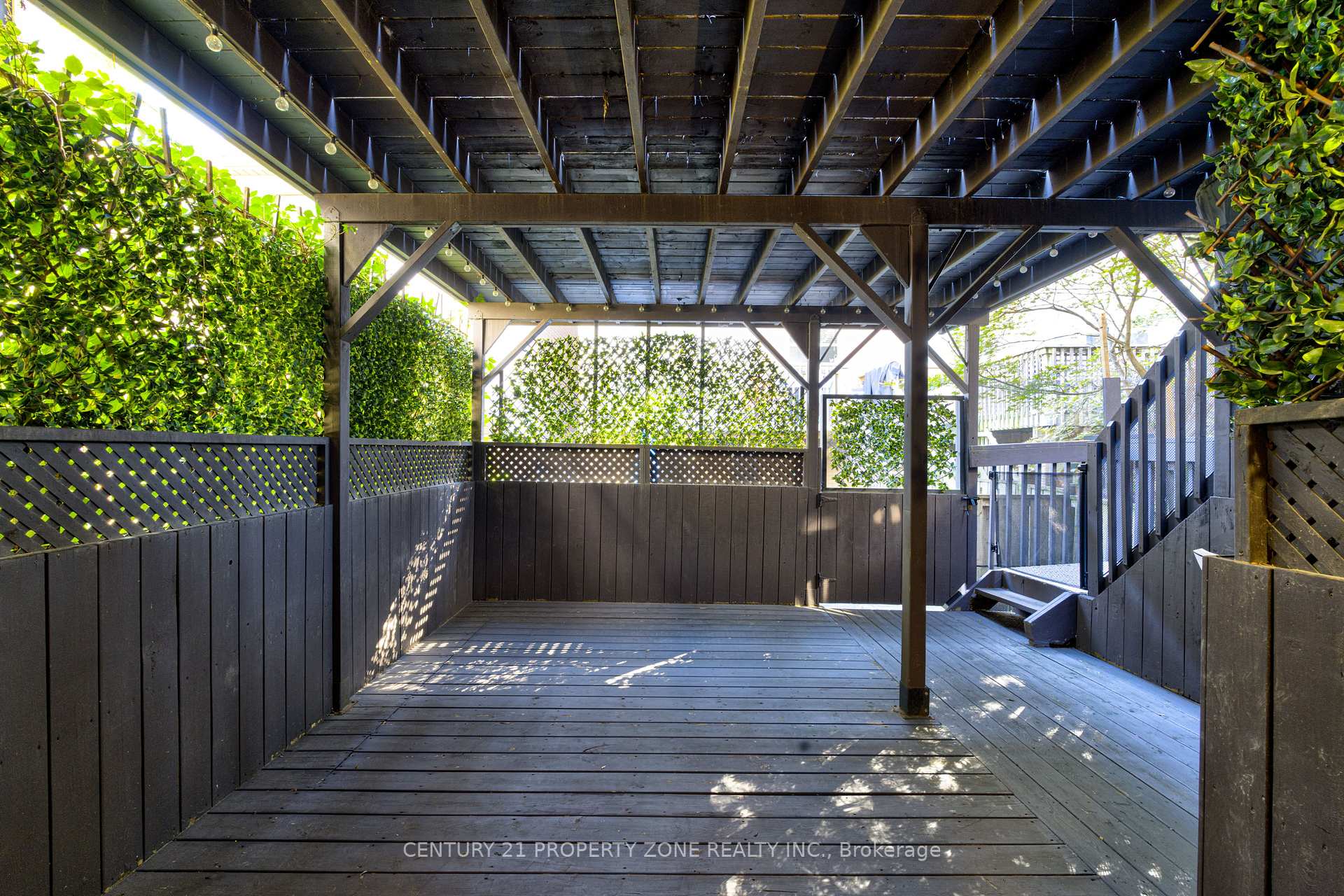 Photo 39 of 89 Milton Street, Etobicoke, Mimico — HOMEH