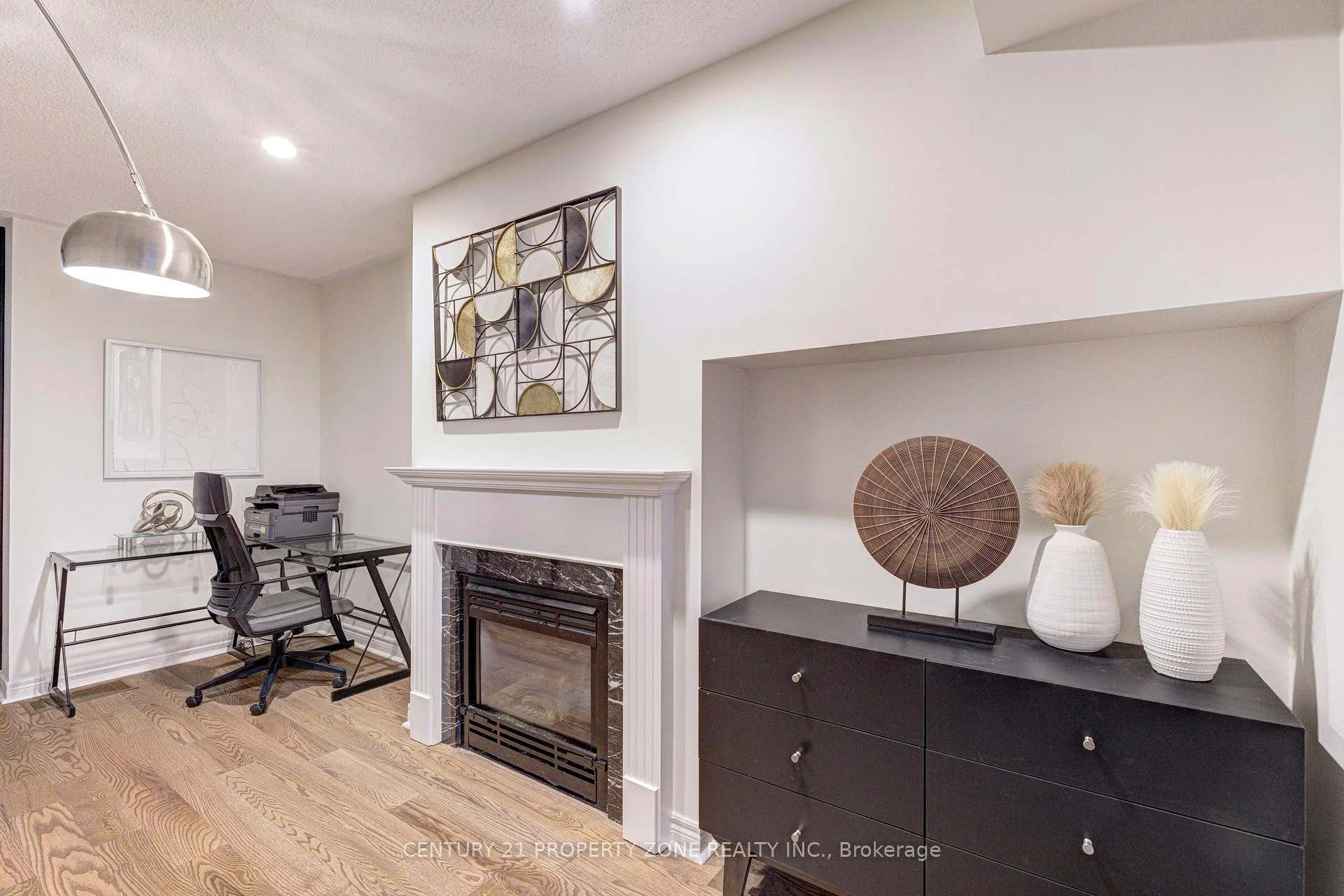 Photo 8 of 89 Milton Street, Etobicoke, Mimico — HOMEH