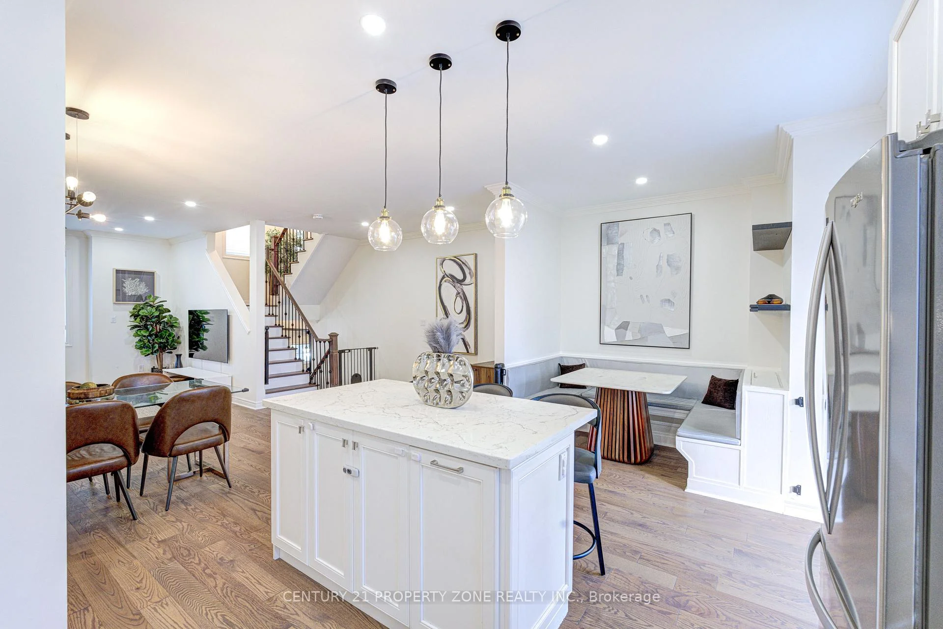 Photo 24 of 89 Milton Street, Etobicoke, Mimico — HOMEH