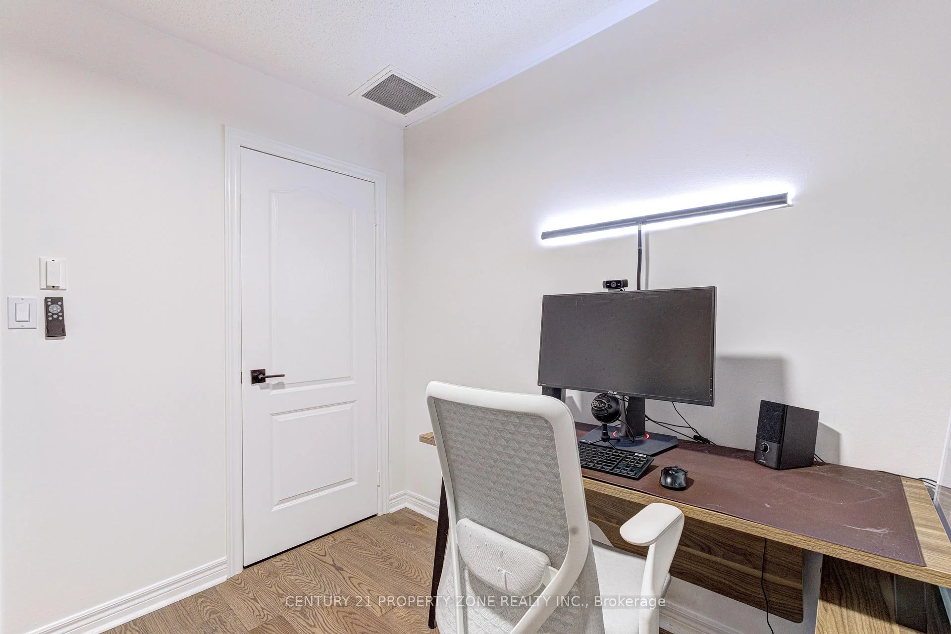 Photo 37 of 89 Milton Street, Etobicoke, Mimico — HOMEH