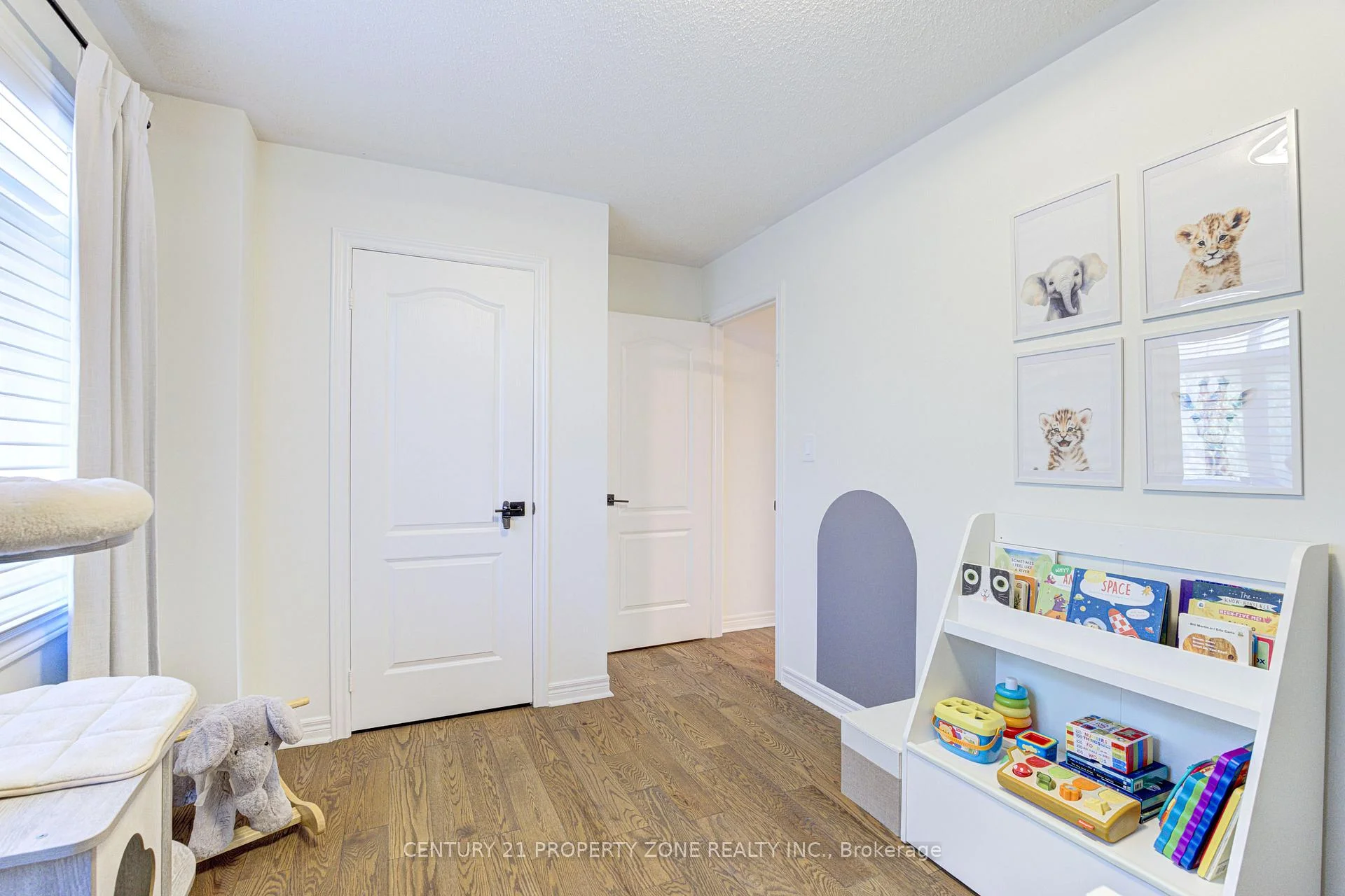 Photo 38 of 89 Milton Street, Etobicoke, Mimico — HOMEH