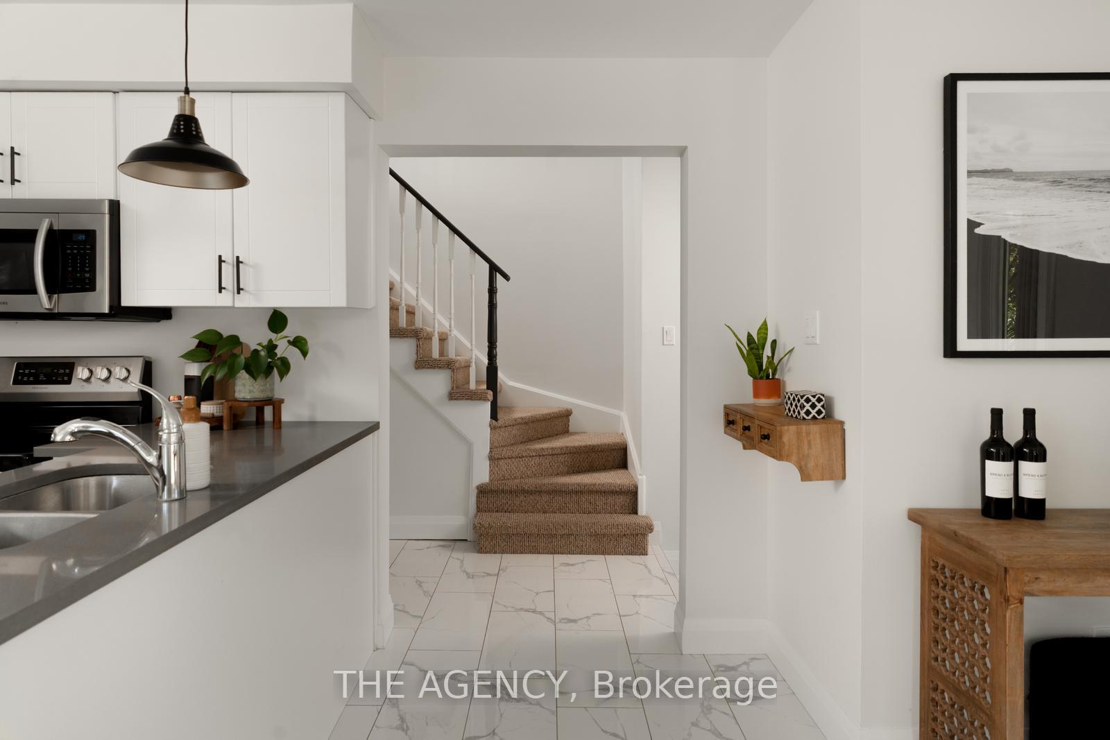 Photo 14 of 26 Harbour Drive, Hamilton, Lakeshore — HOMEH