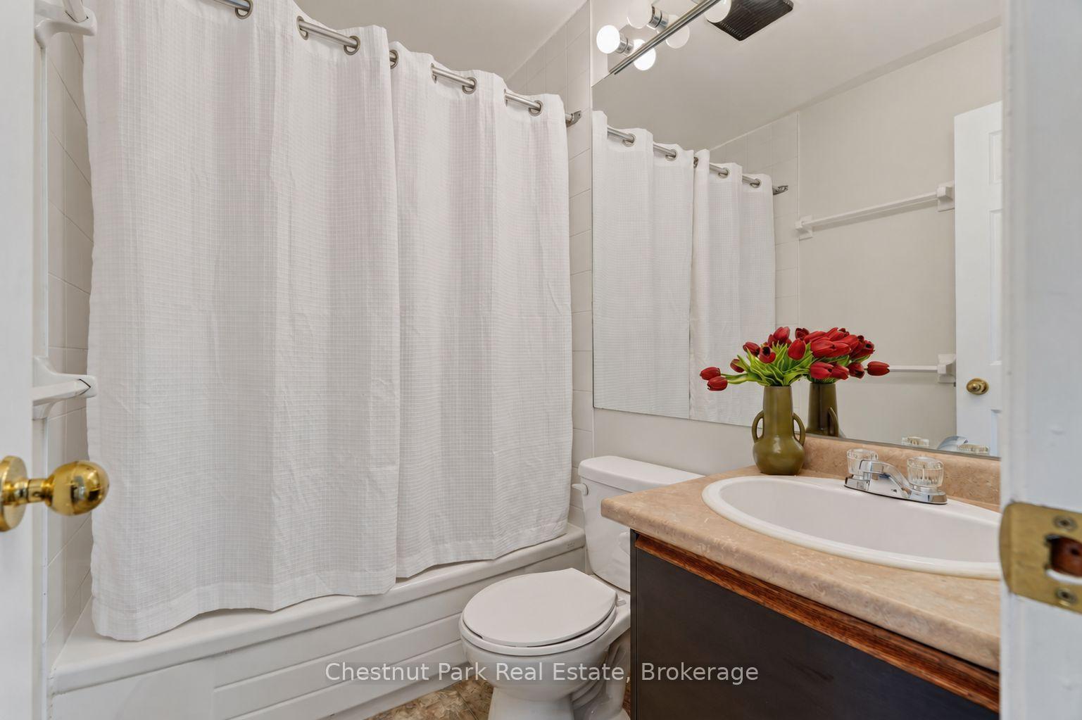 Photo 14 of Unit 302, 661 Cedar Lane, Bracebridge, Macaulay — HOMEH
