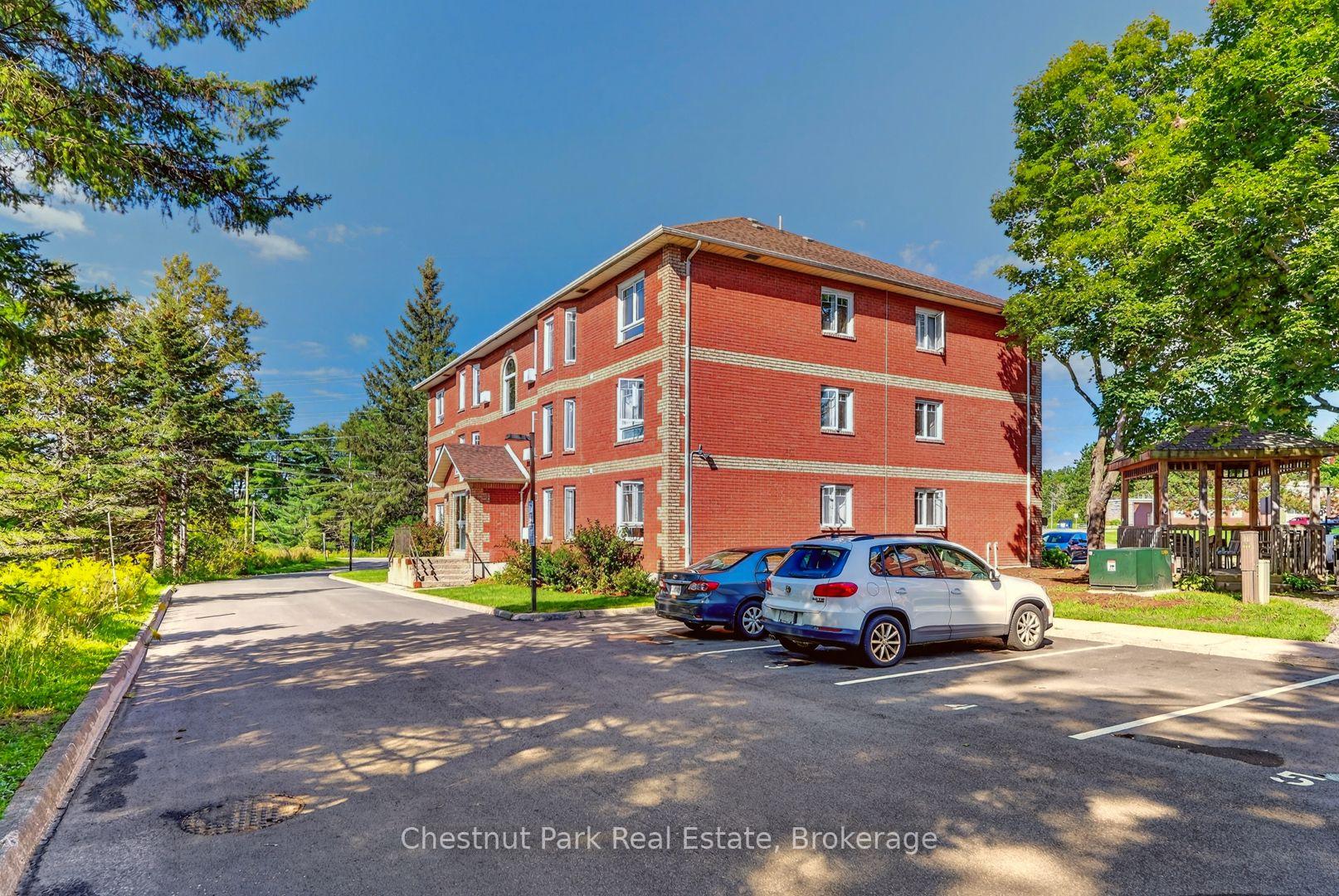 Photo 27 of Unit 302, 661 Cedar Lane, Bracebridge, Macaulay — HOMEH