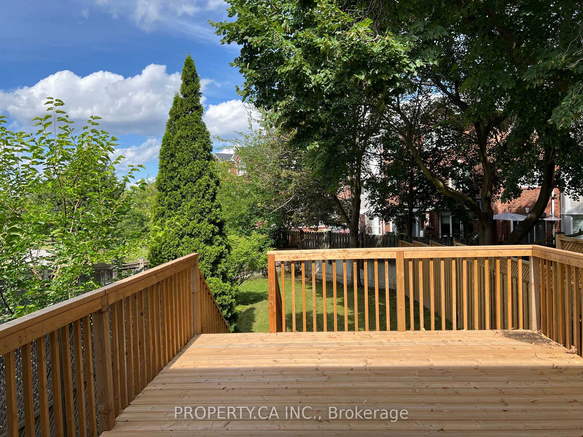 Photo 32 of 32 Brownstone Circle, Vaughan, Crestwood-Springfarm-Yorkhill — HOMEH