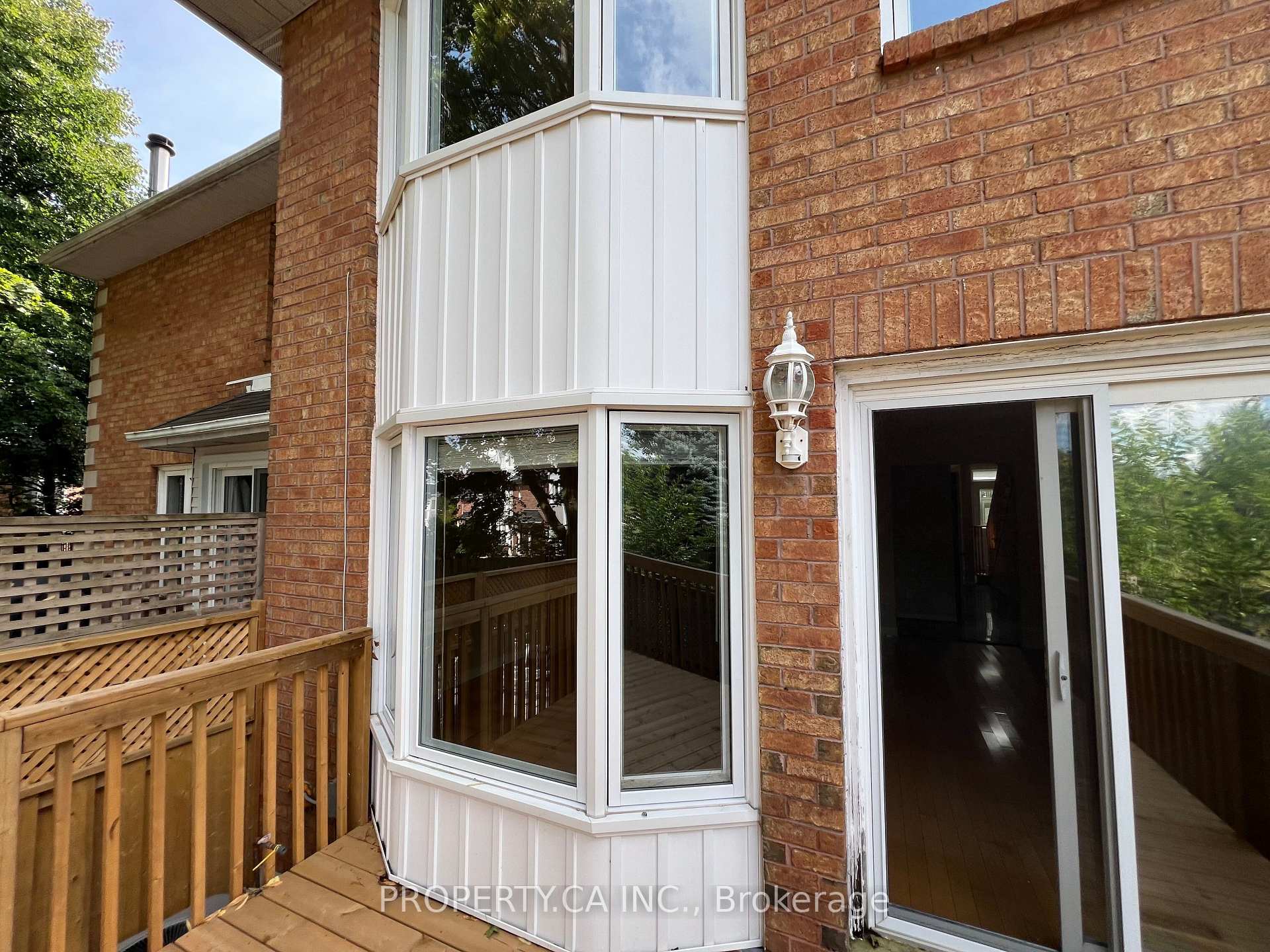 Photo 42 of 32 Brownstone Circle, Vaughan, Crestwood-Springfarm-Yorkhill — HOMEH