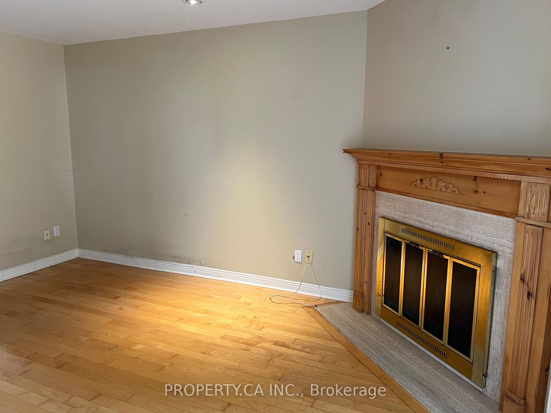 Photo 46 of 32 Brownstone Circle, Vaughan, Crestwood-Springfarm-Yorkhill — HOMEH