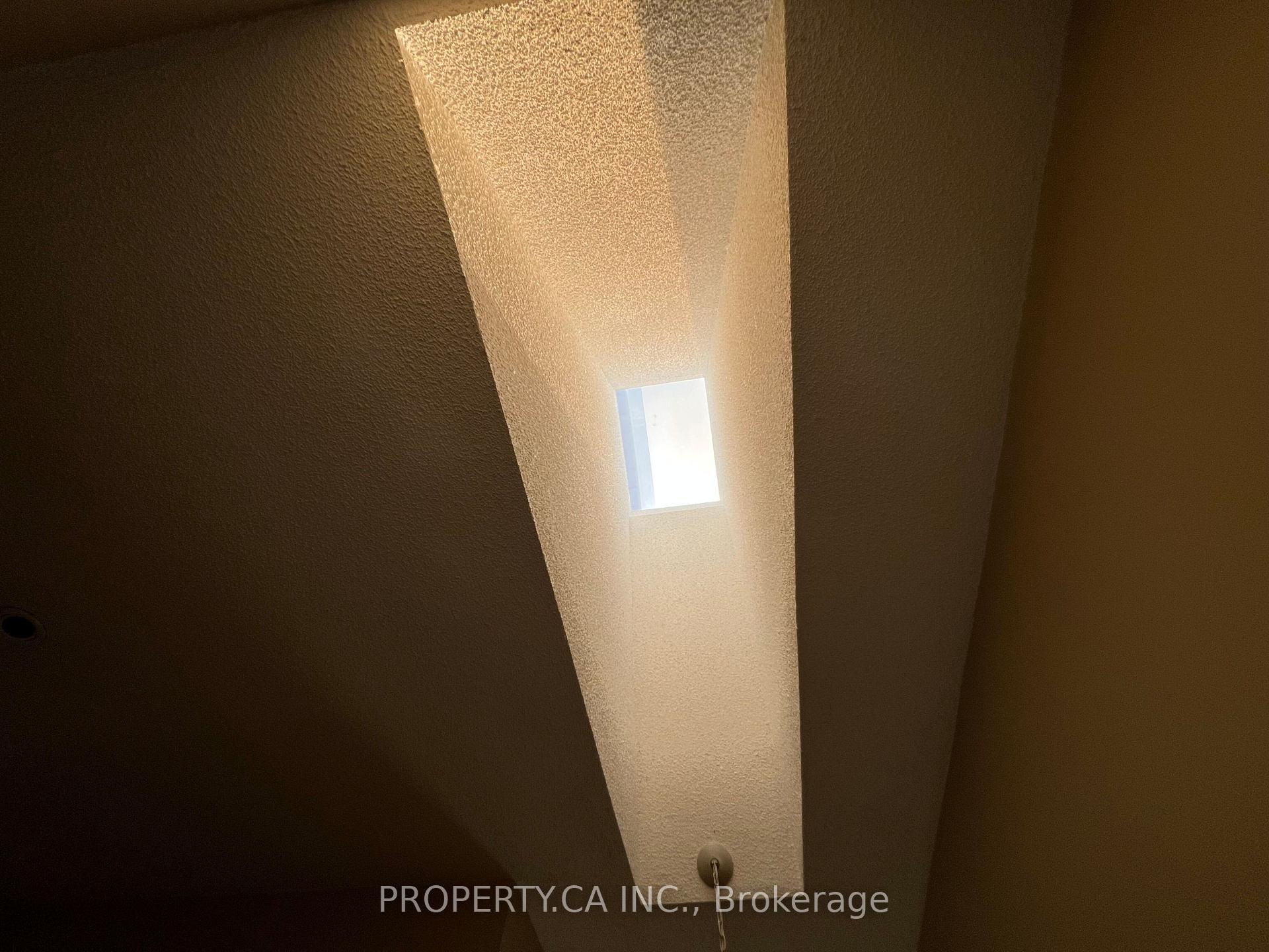 Photo 60 of 32 Brownstone Circle, Vaughan, Crestwood-Springfarm-Yorkhill — HOMEH