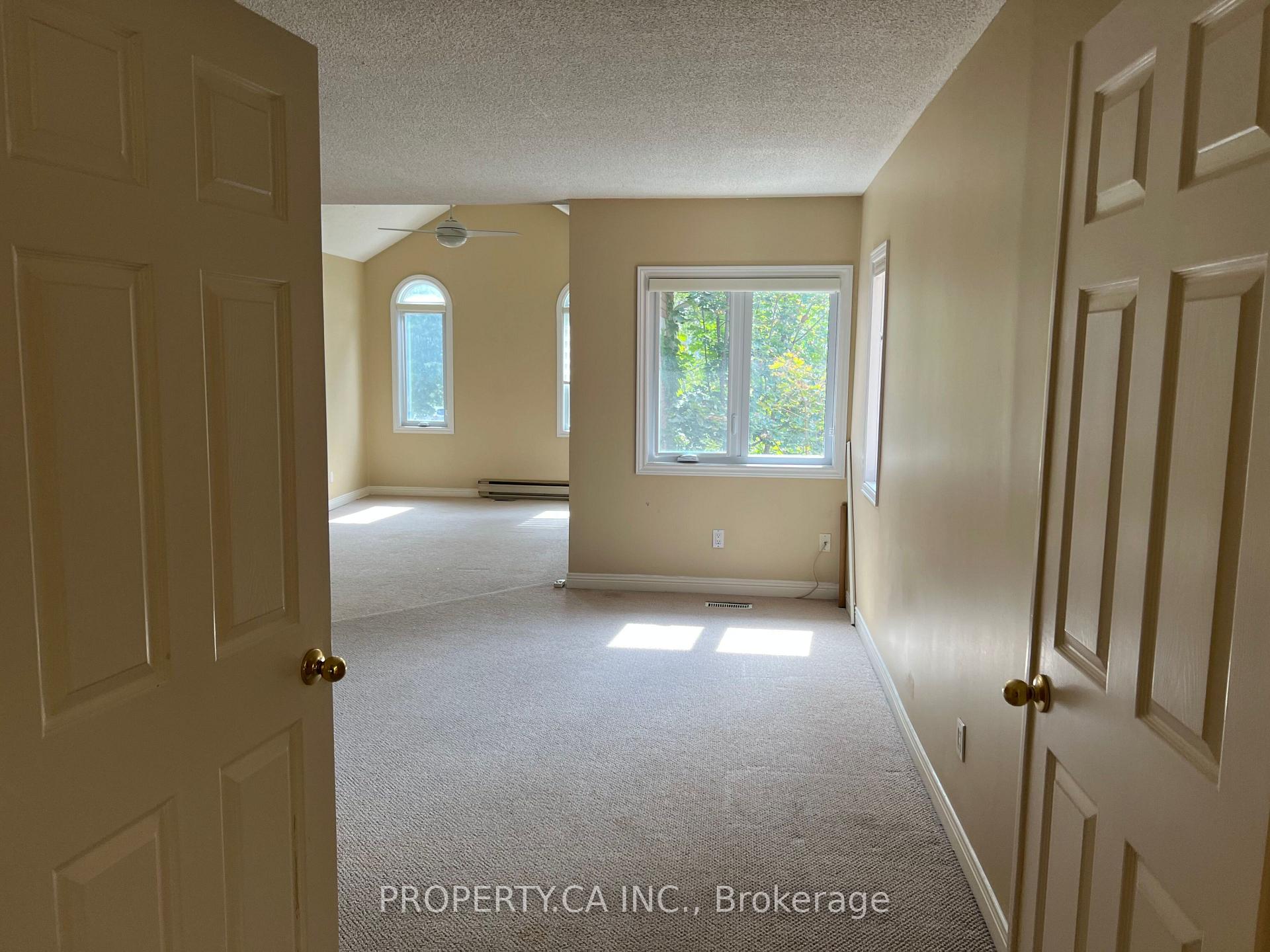 Photo 62 of 32 Brownstone Circle, Vaughan, Crestwood-Springfarm-Yorkhill — HOMEH