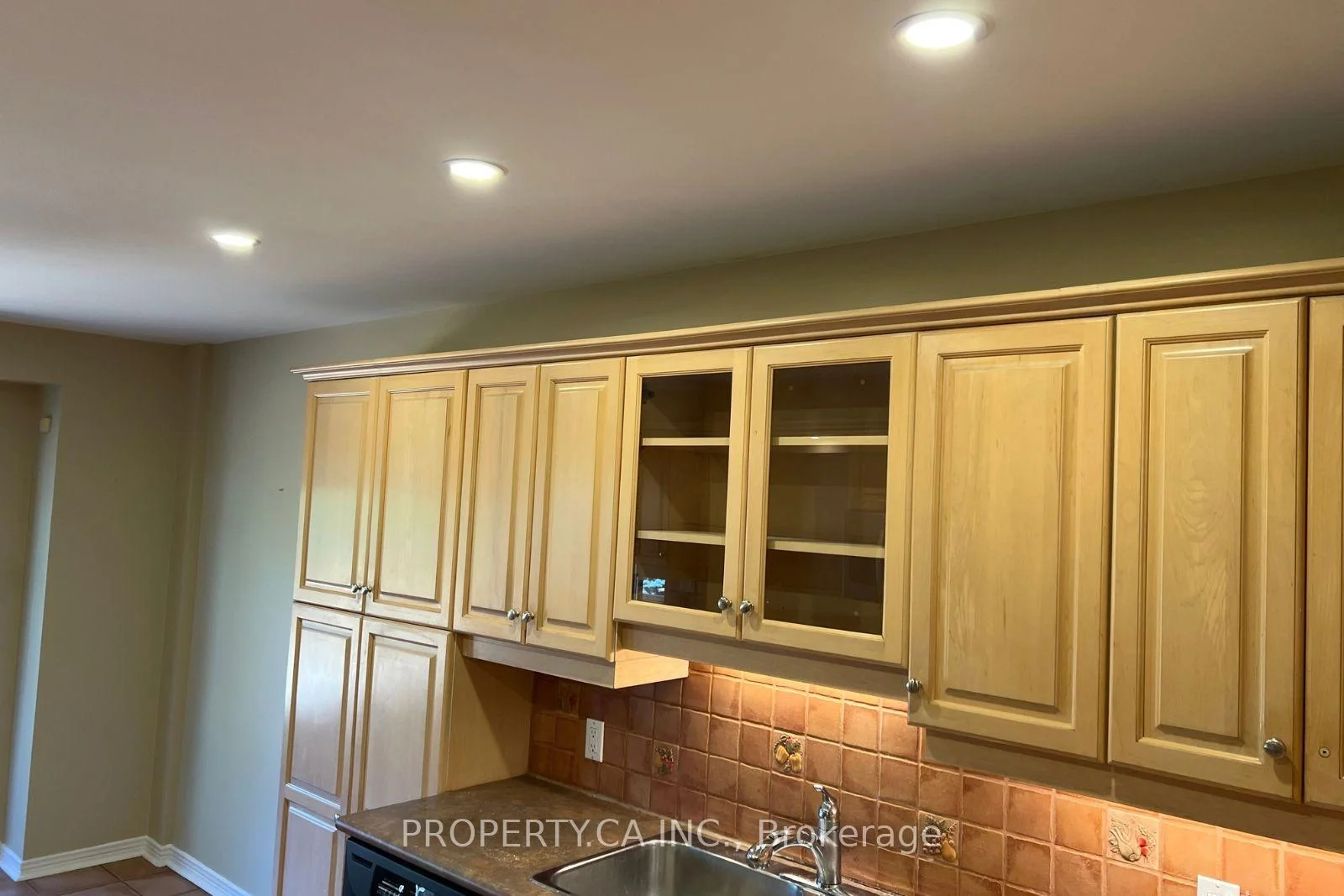 Photo 29 of 32 Brownstone Circle, Vaughan, Crestwood-Springfarm-Yorkhill — HOMEH