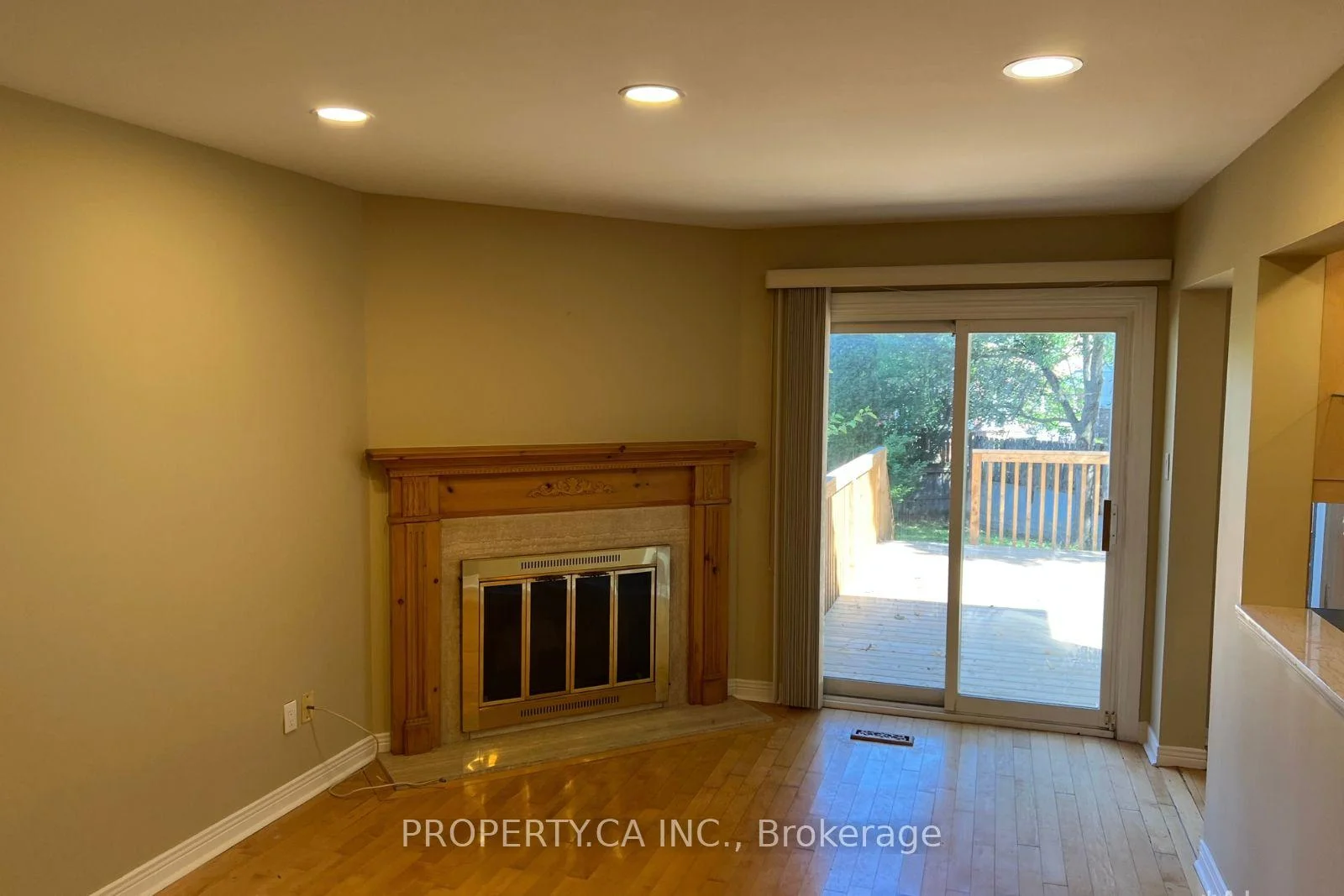 Photo 33 of 32 Brownstone Circle, Vaughan, Crestwood-Springfarm-Yorkhill — HOMEH