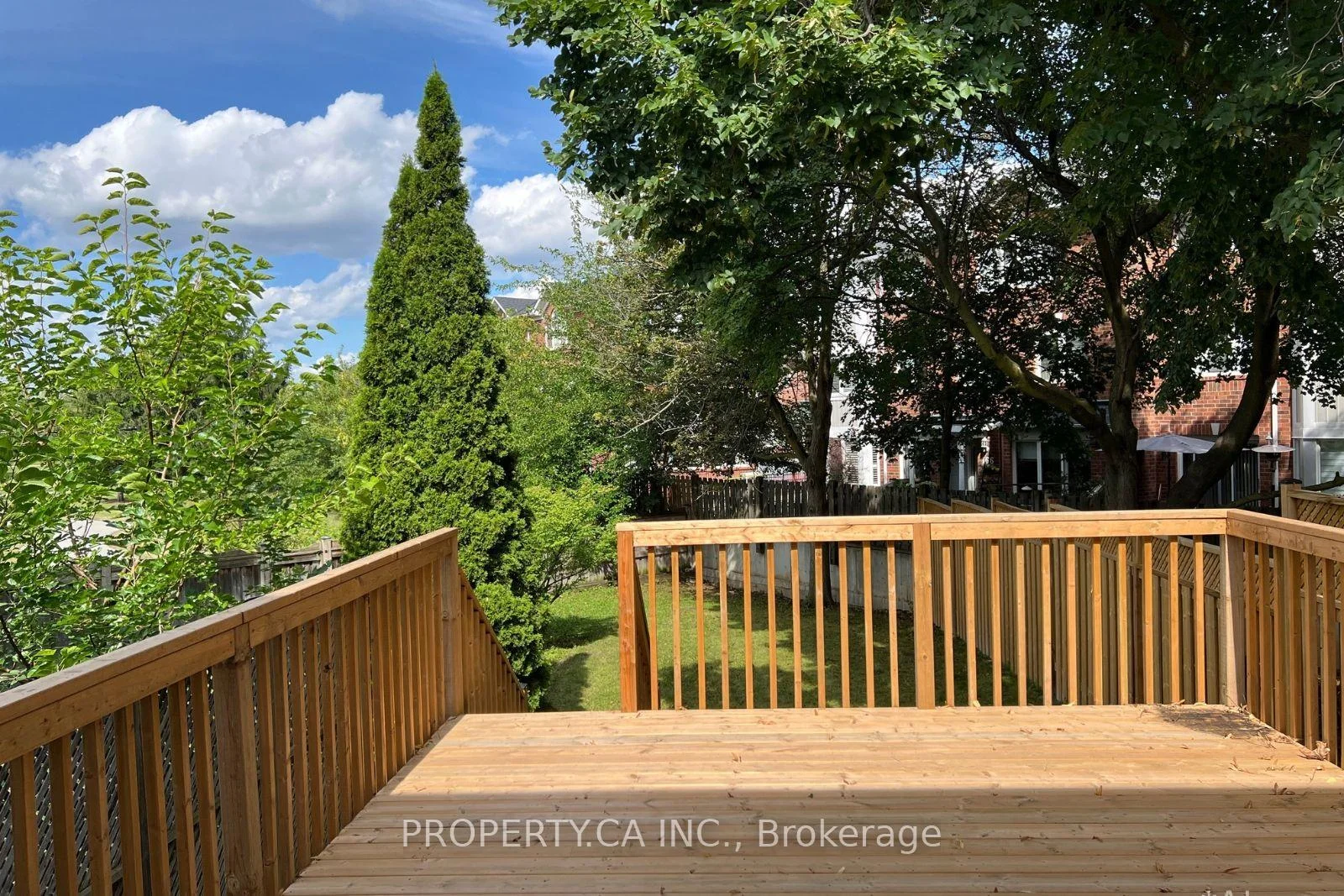 Photo 37 of 32 Brownstone Circle, Vaughan, Crestwood-Springfarm-Yorkhill — HOMEH
