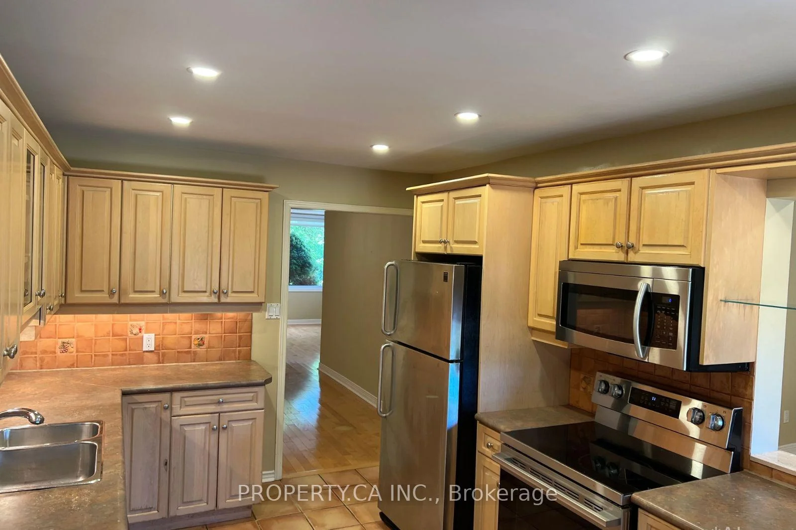 Photo 51 of 32 Brownstone Circle, Vaughan, Crestwood-Springfarm-Yorkhill — HOMEH