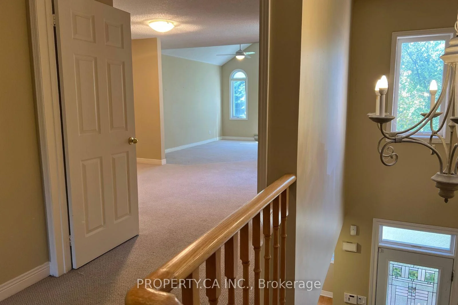 Photo 57 of 32 Brownstone Circle, Vaughan, Crestwood-Springfarm-Yorkhill — HOMEH