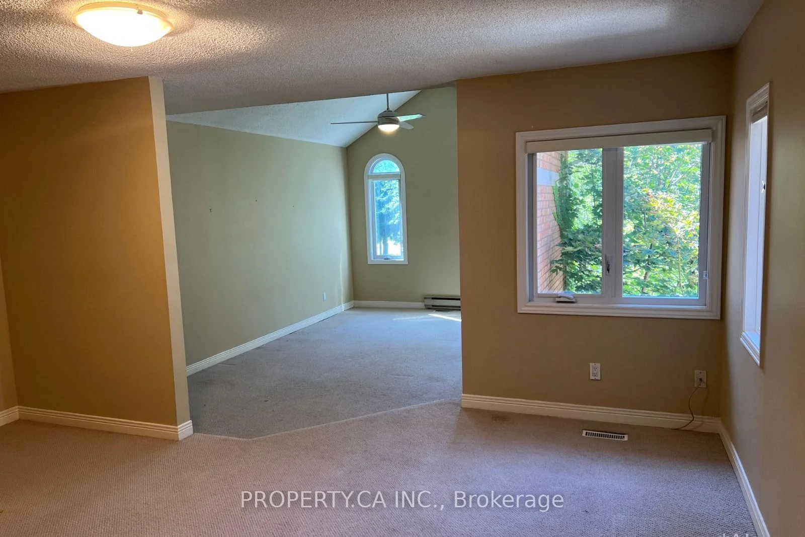Photo 59 of 32 Brownstone Circle, Vaughan, Crestwood-Springfarm-Yorkhill — HOMEH