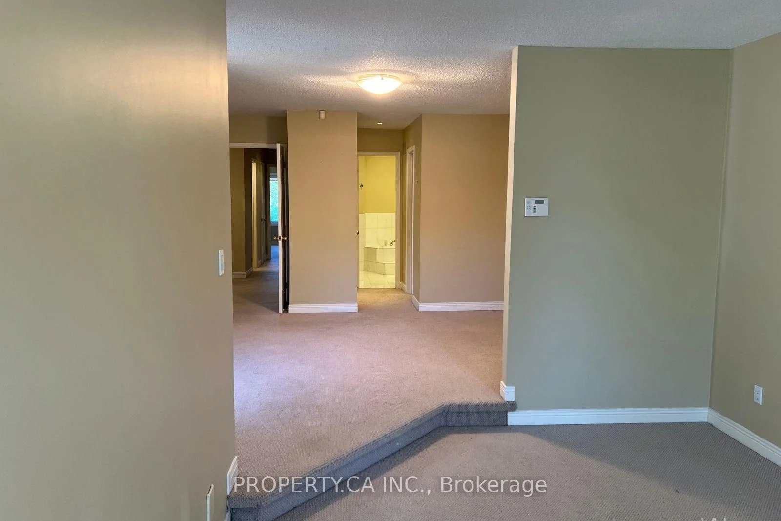 Photo 65 of 32 Brownstone Circle, Vaughan, Crestwood-Springfarm-Yorkhill — HOMEH