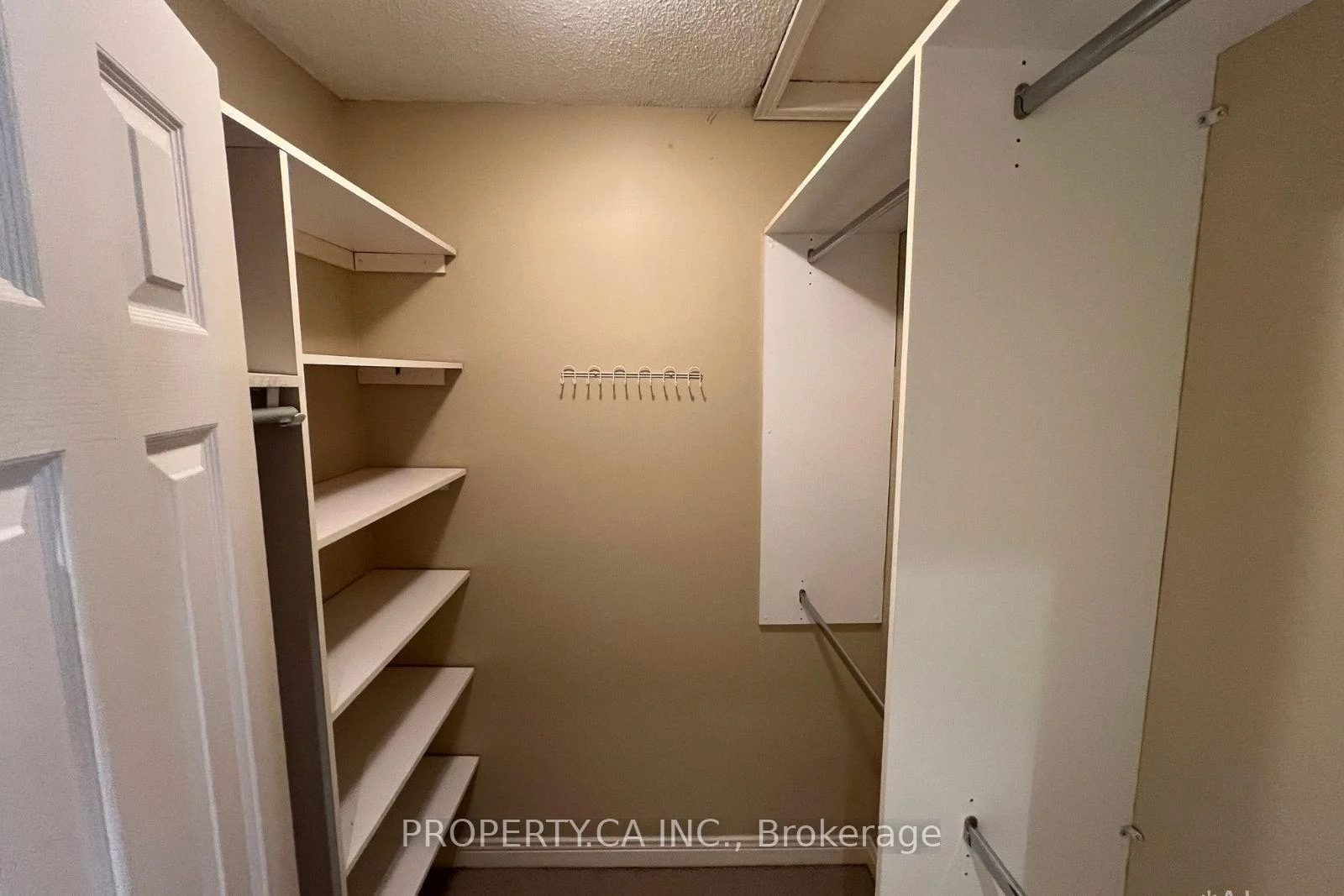 Photo 67 of 32 Brownstone Circle, Vaughan, Crestwood-Springfarm-Yorkhill — HOMEH