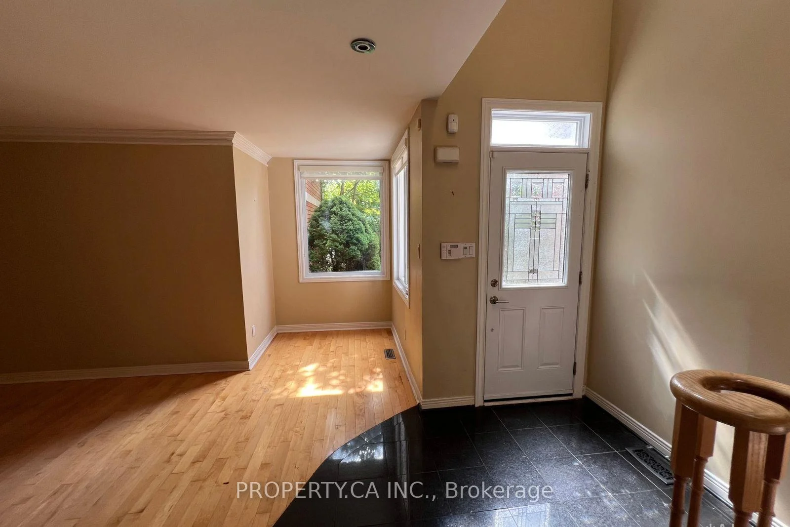 Photo 72 of 32 Brownstone Circle, Vaughan, Crestwood-Springfarm-Yorkhill — HOMEH