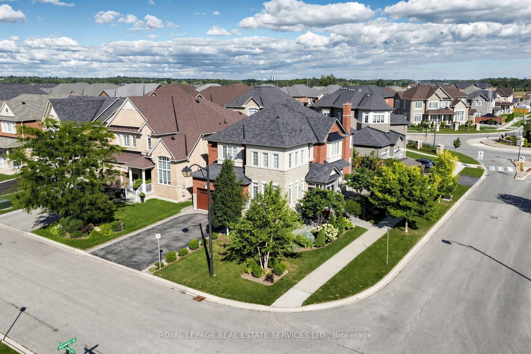 Photo 3 of 68 Hartwell Road, Halton Hills, Georgetown — HOMEH