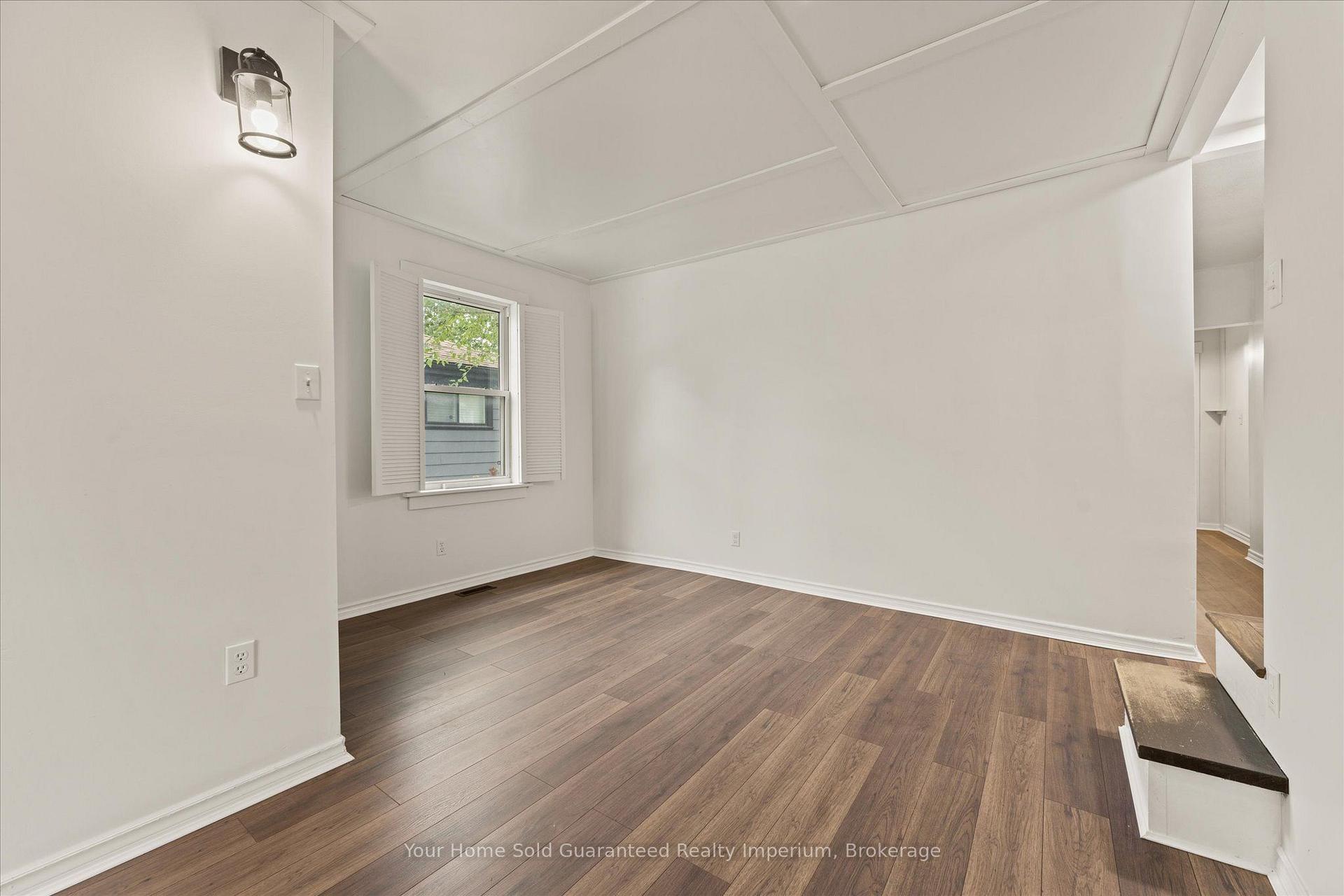 Photo 10 of 1533 Alexis Road, Windsor, East Windsor — HOMEH