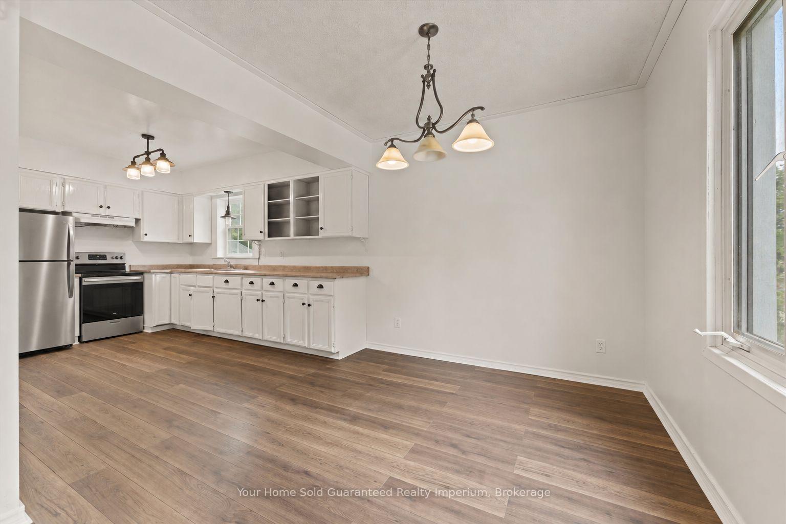 Photo 11 of 1533 Alexis Road, Windsor, East Windsor — HOMEH