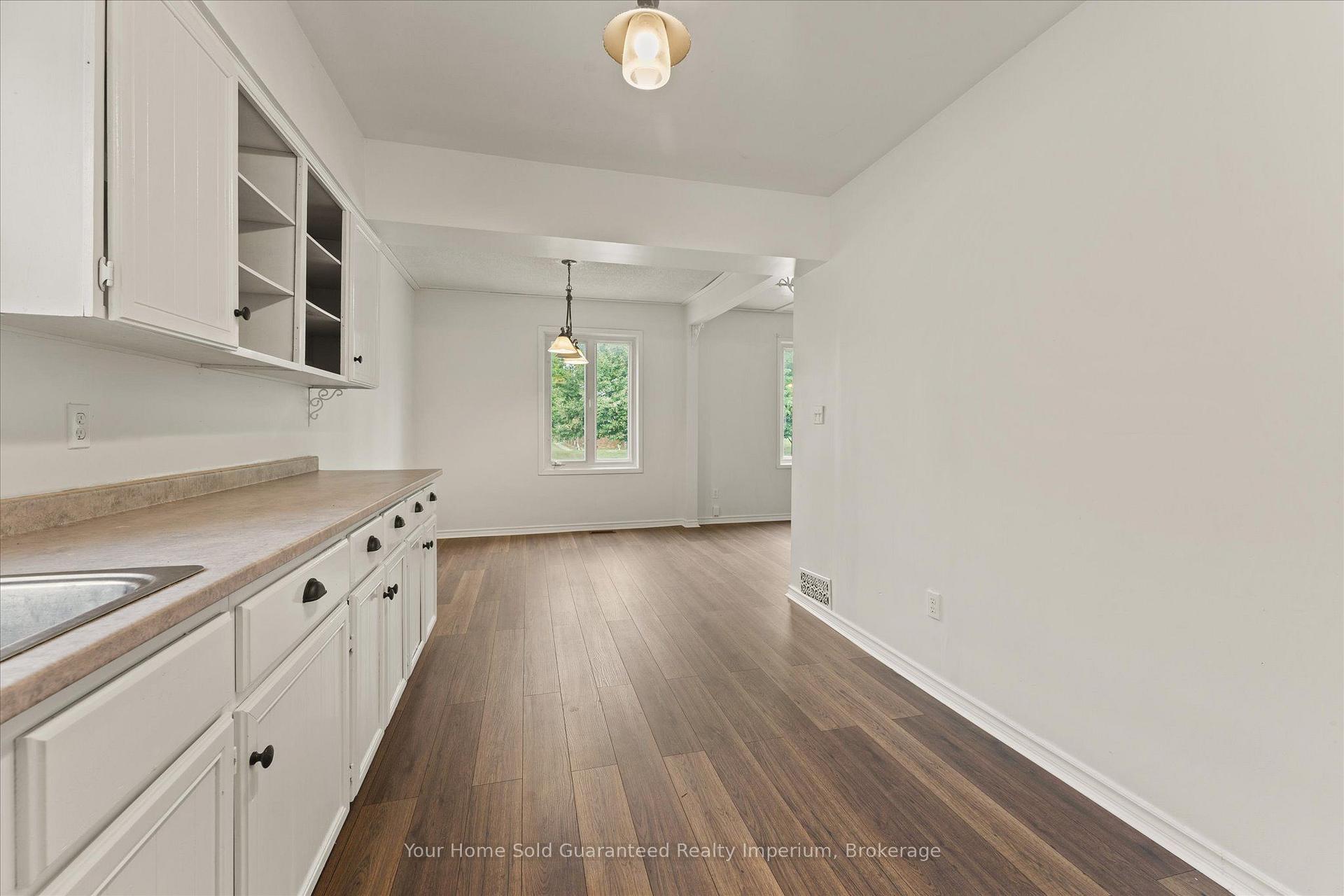 Photo 14 of 1533 Alexis Road, Windsor, East Windsor — HOMEH