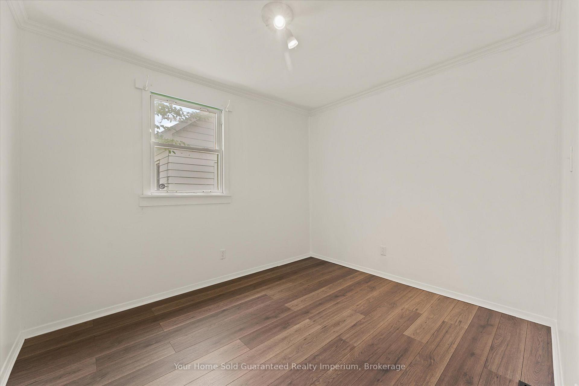 Photo 15 of 1533 Alexis Road, Windsor, East Windsor — HOMEH
