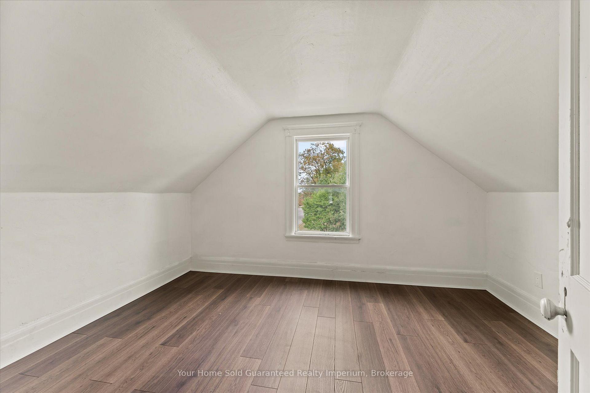 Photo 19 of 1533 Alexis Road, Windsor, East Windsor — HOMEH