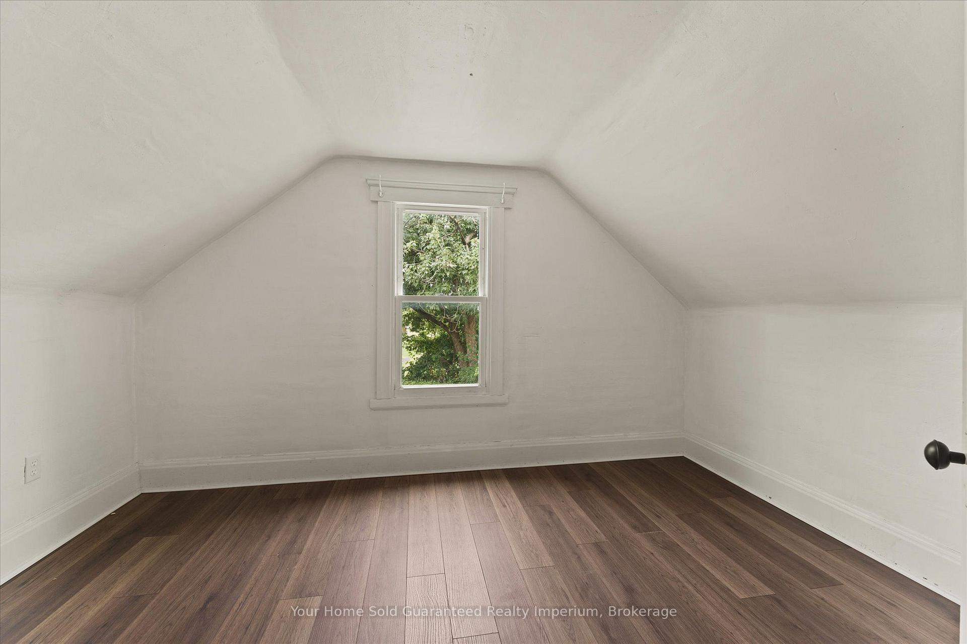 Photo 23 of 1533 Alexis Road, Windsor, East Windsor — HOMEH