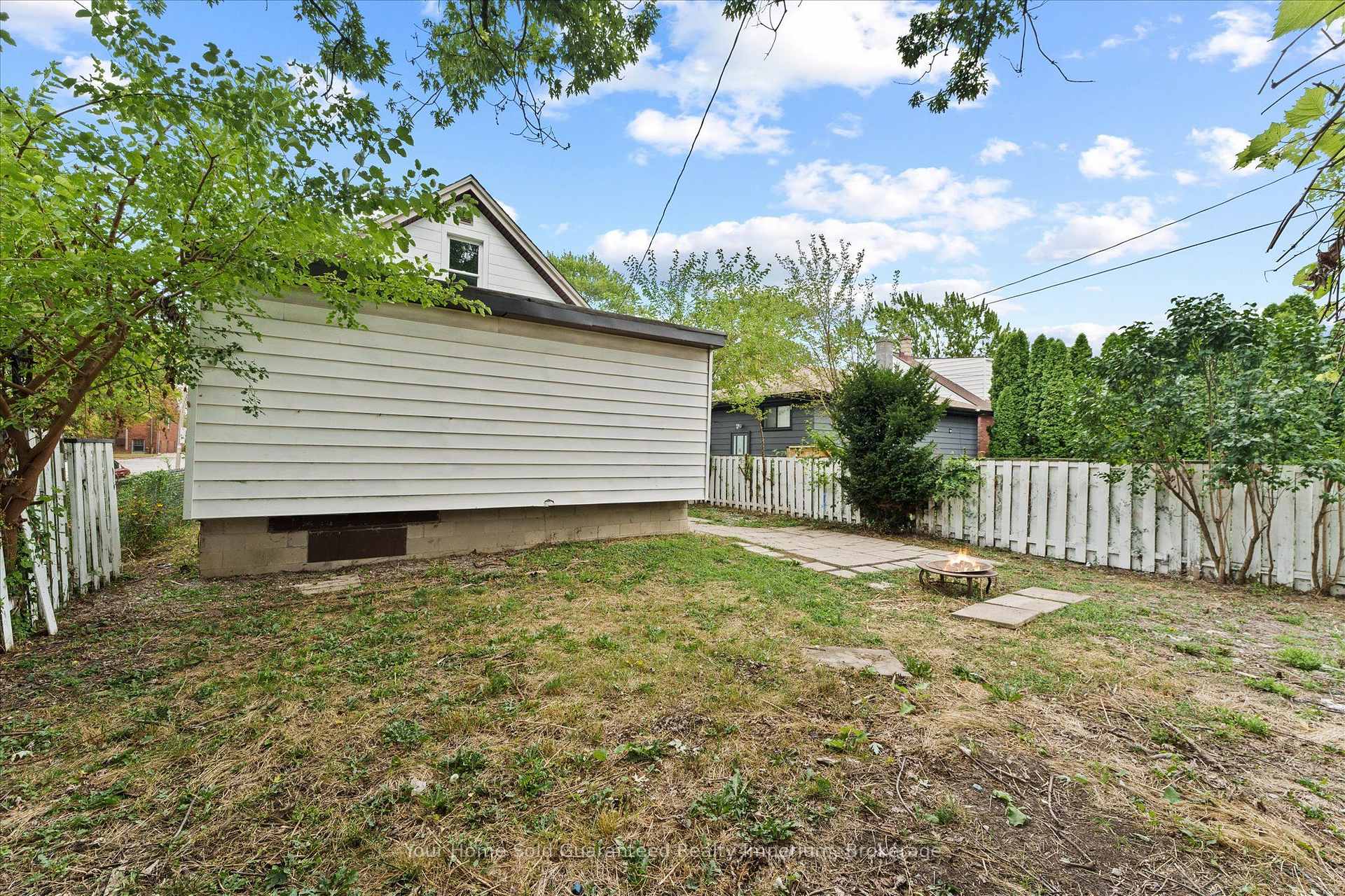 Photo 26 of 1533 Alexis Road, Windsor, East Windsor — HOMEH