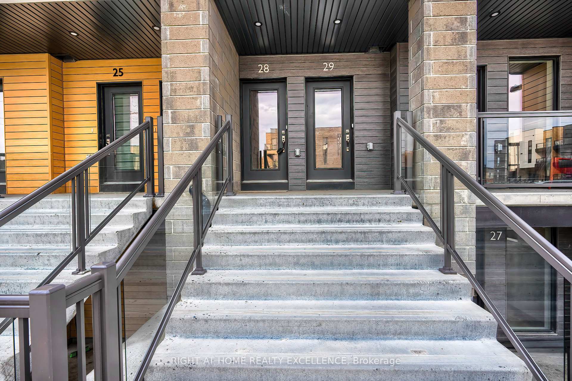 Photo of Unit 28, 261 Woodbine Avenue