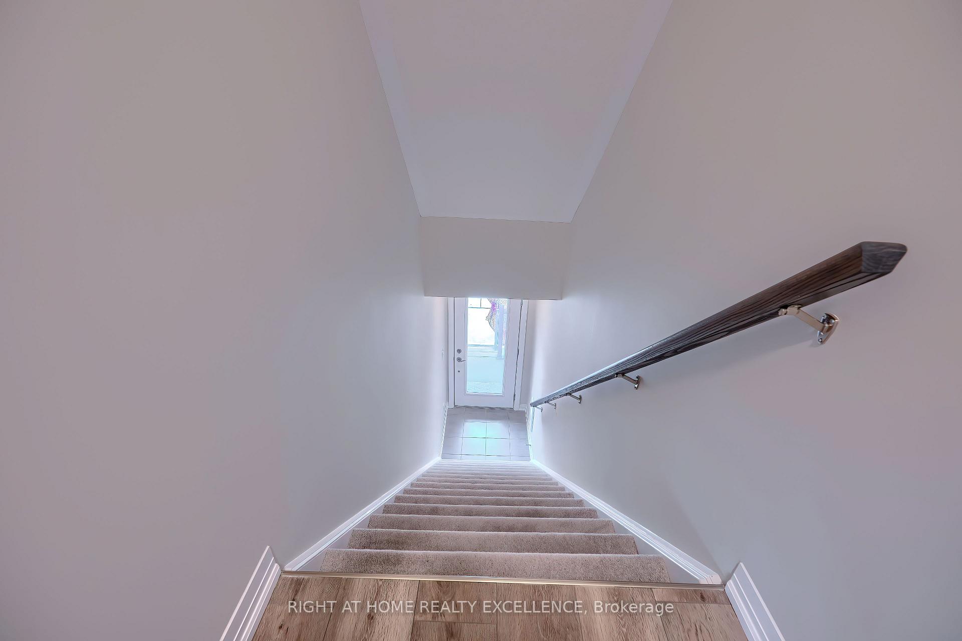 Photo 4 of Unit 28, 261 Woodbine Avenue, Kitchener, Huron Park — HOMEH