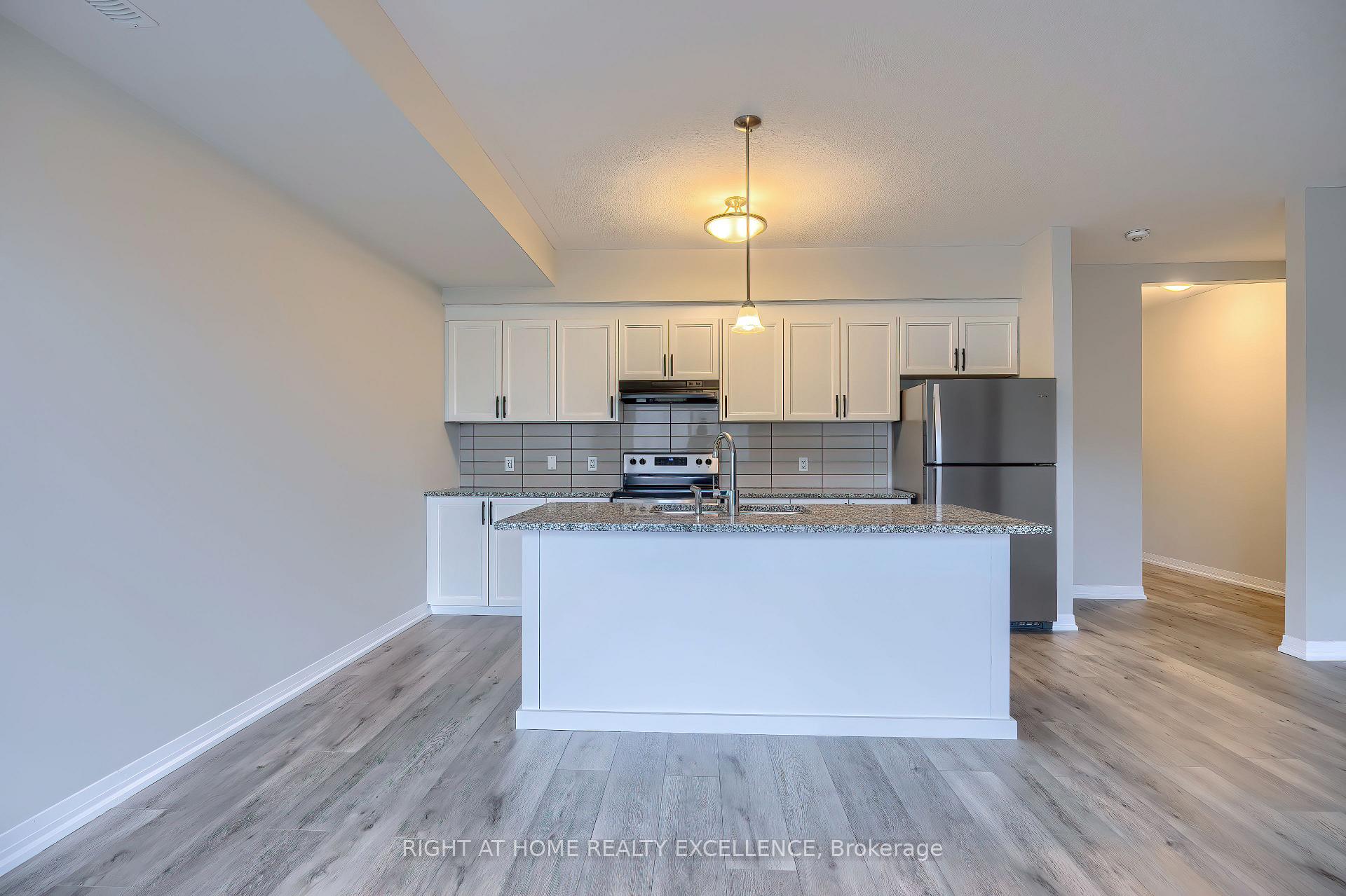 Photo 7 of Unit 28, 261 Woodbine Avenue, Kitchener, Huron Park — HOMEH