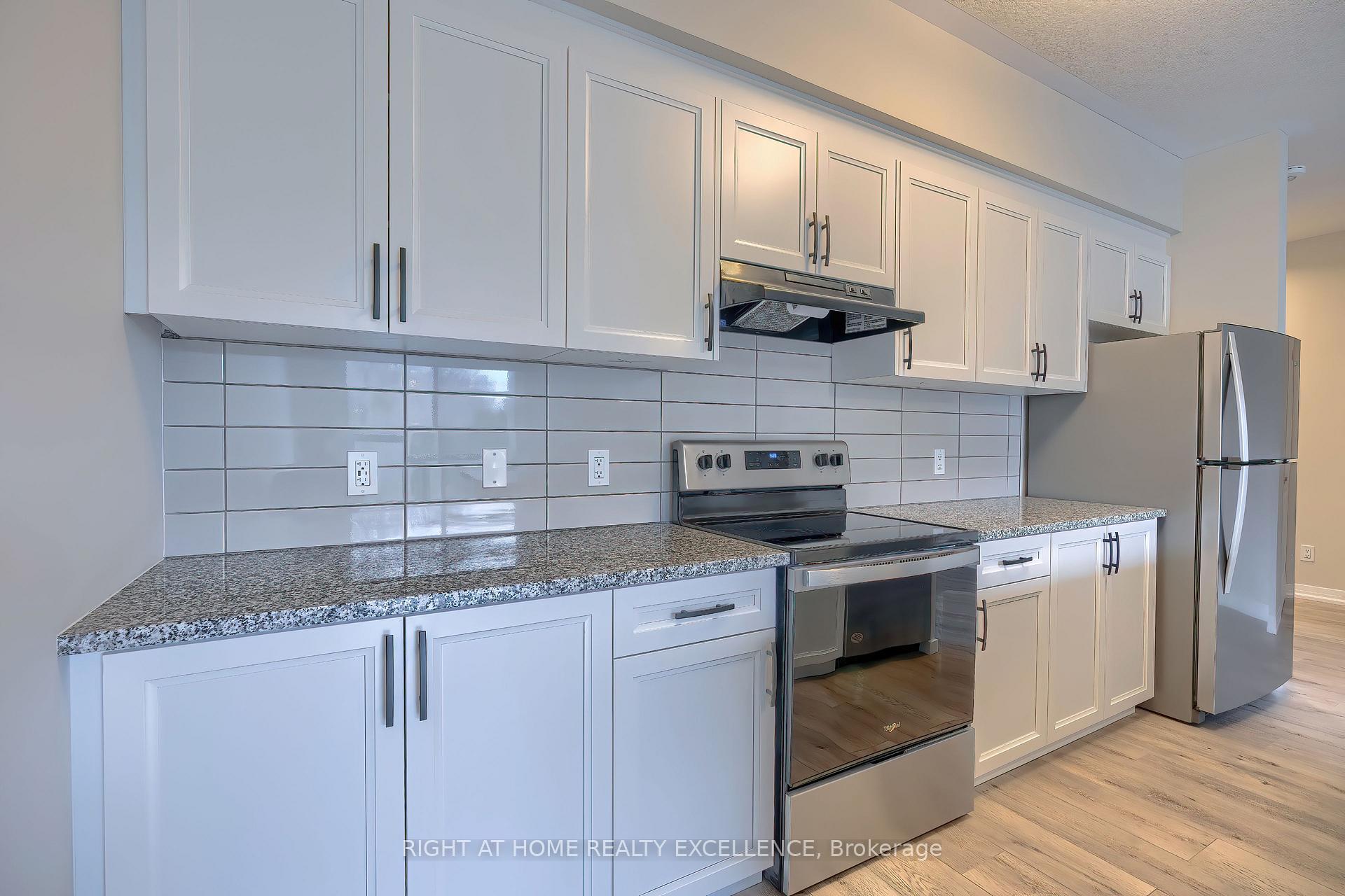 Photo 8 of Unit 28, 261 Woodbine Avenue, Kitchener, Huron Park — HOMEH