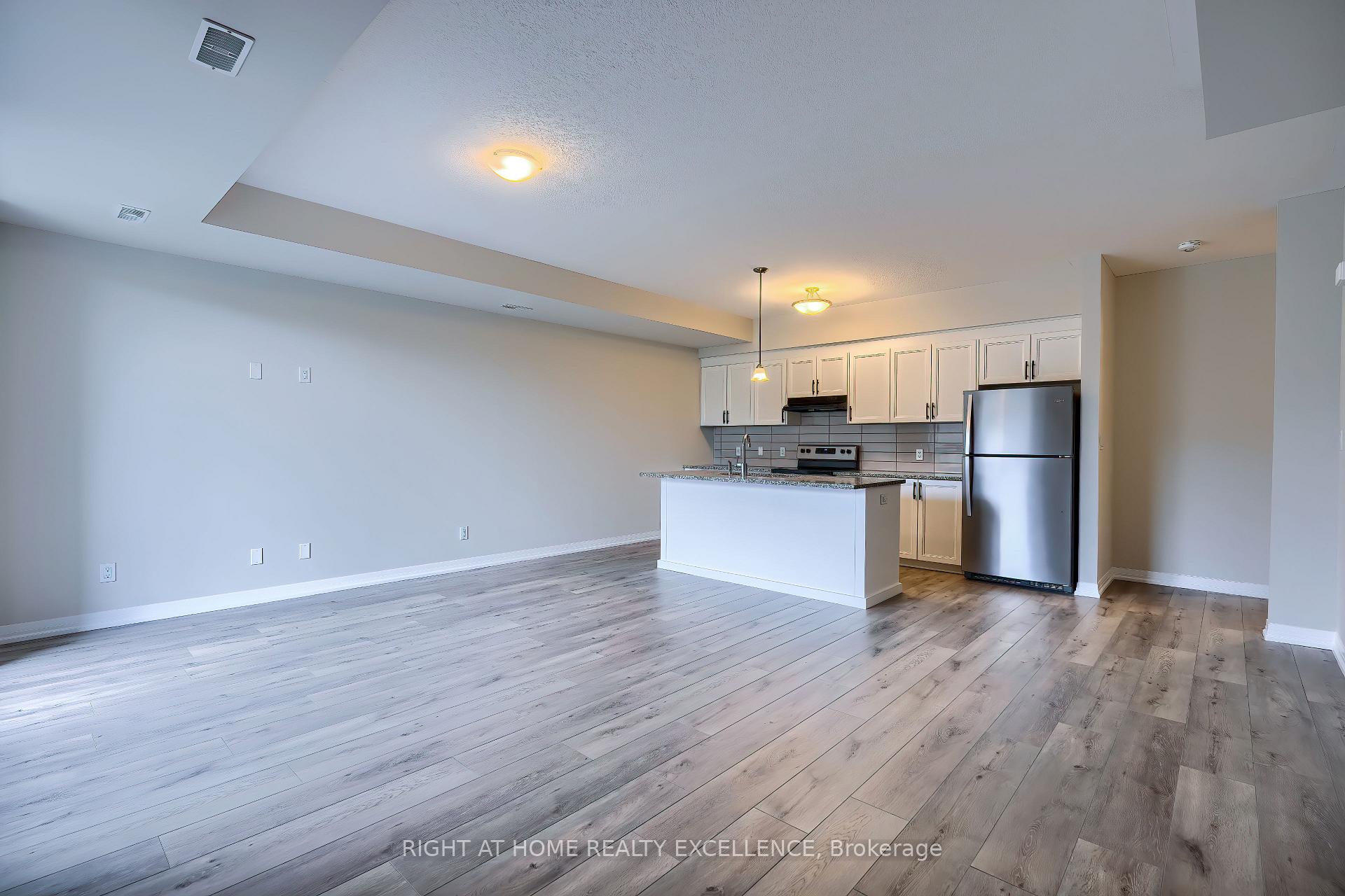 Photo 11 of Unit 28, 261 Woodbine Avenue, Kitchener, Huron Park — HOMEH