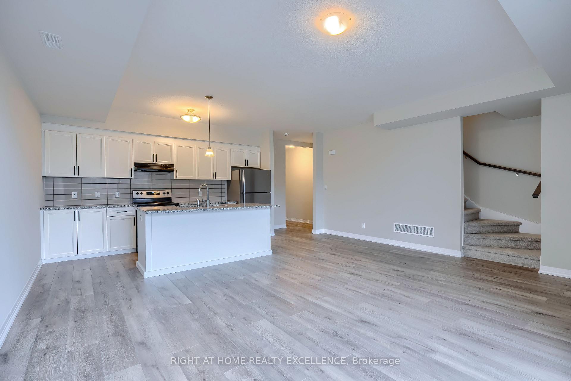 Photo 12 of Unit 28, 261 Woodbine Avenue, Kitchener, Huron Park — HOMEH
