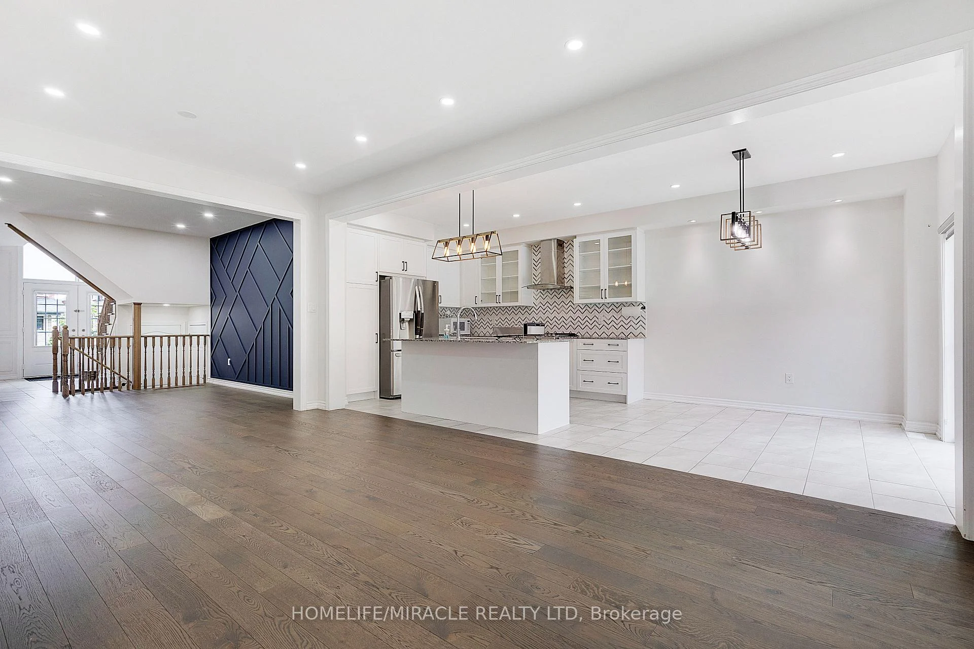 Photo 15 of Unit Upper, 106 Dolobram Trail, Brampton, Northwest Brampton — HOMEH