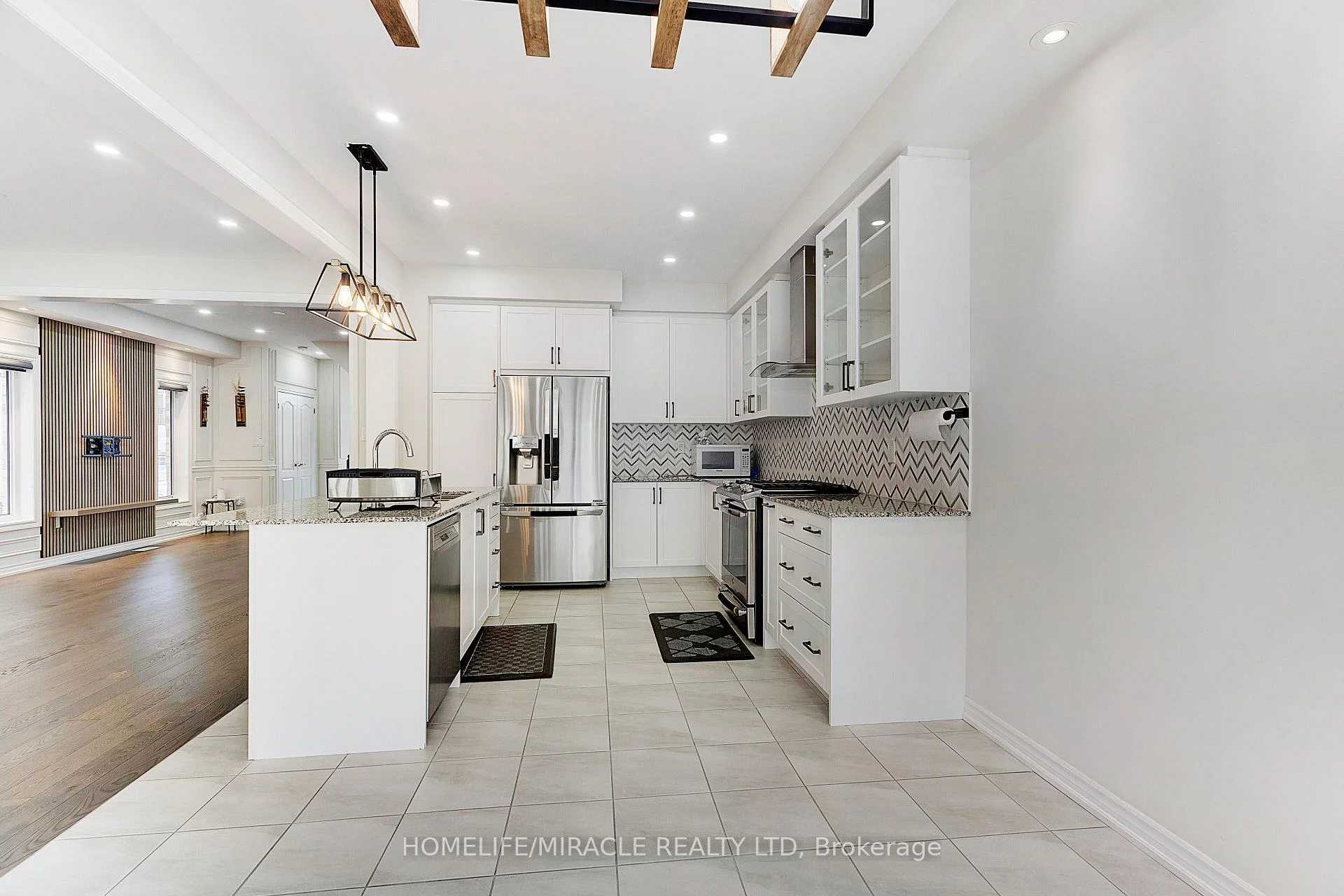 Photo 16 of Unit Upper, 106 Dolobram Trail, Brampton, Northwest Brampton — HOMEH