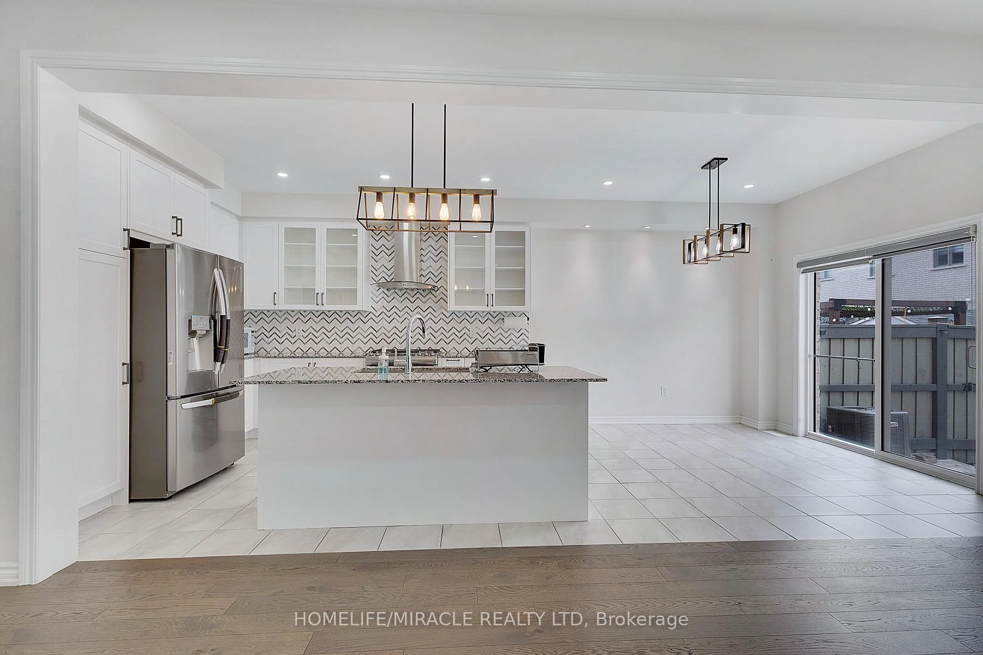 Photo 19 of Unit Upper, 106 Dolobram Trail, Brampton, Northwest Brampton — HOMEH