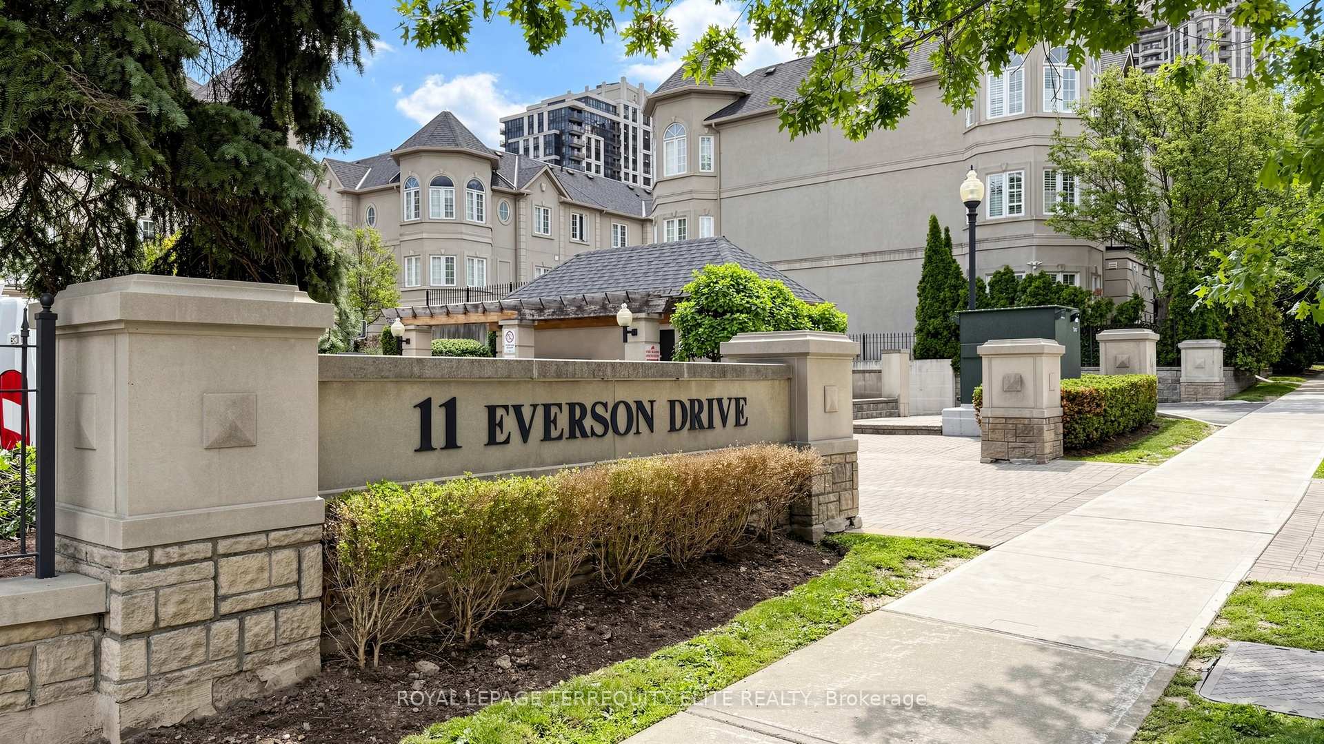 Photo 3 of Unit 412, 11 Everson Drive, North York, Willowdale East — HOMEH