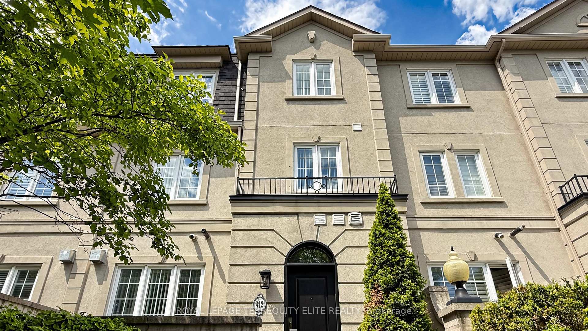 Photo 5 of Unit 412, 11 Everson Drive, North York, Willowdale East — HOMEH