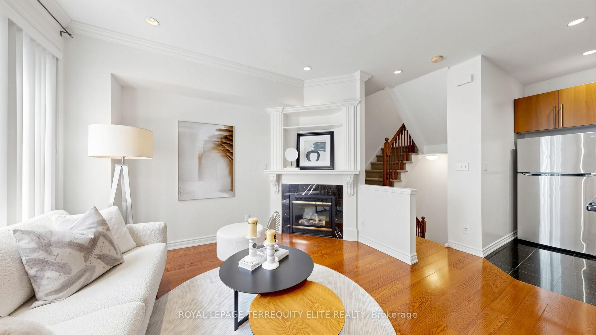 Photo 11 of Unit 412, 11 Everson Drive, North York, Willowdale East — HOMEH