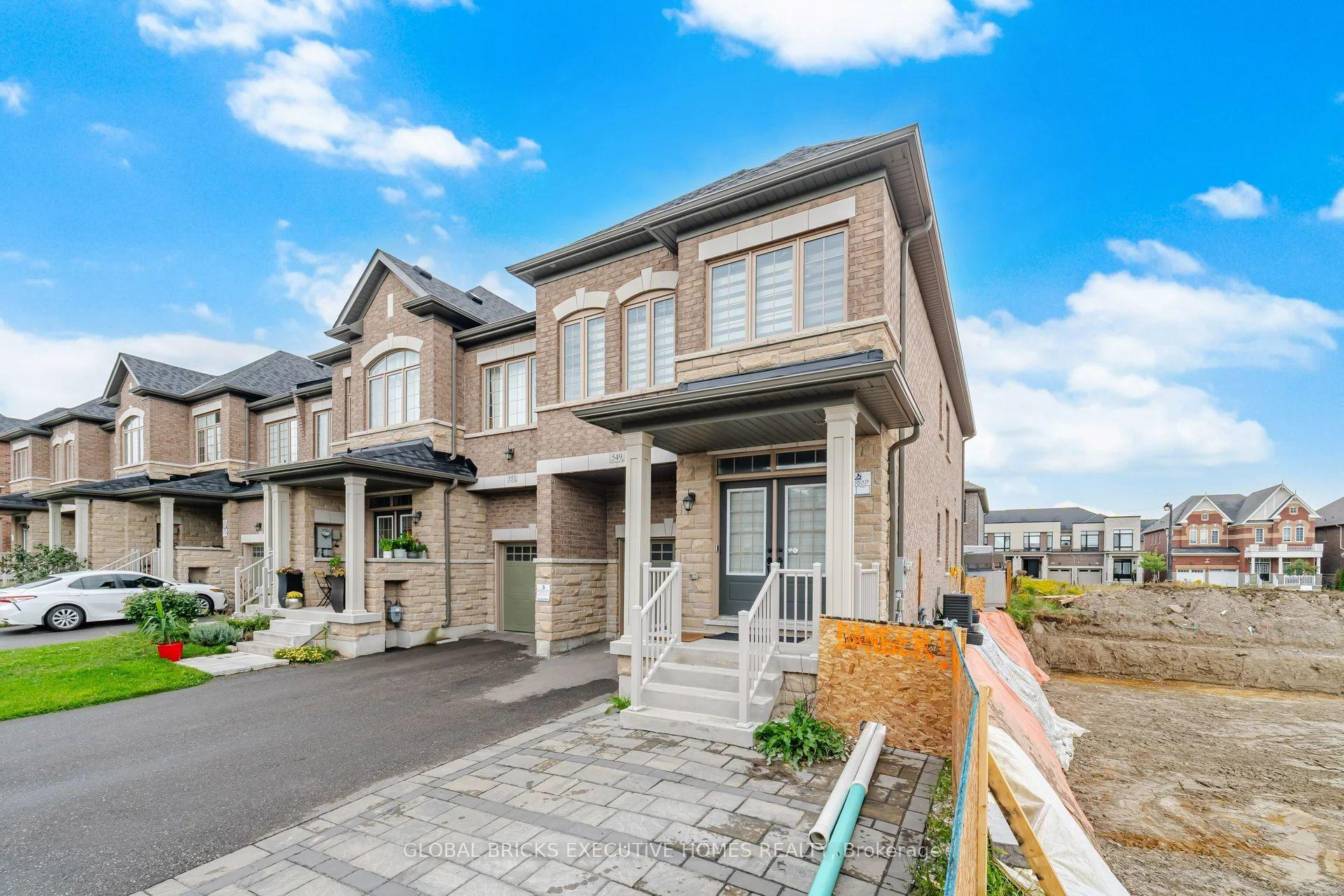 Photo 4 of 549 Barons Street, Vaughan, Kleinburg — HOMEH