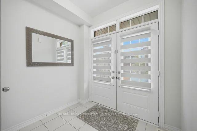 Photo 6 of 549 Barons Street, Vaughan, Kleinburg — HOMEH