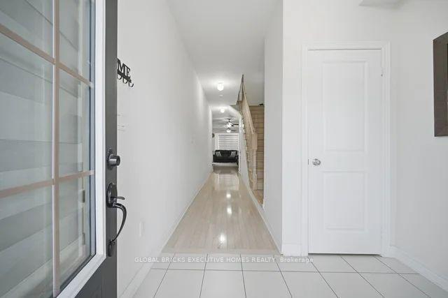 Photo 8 of 549 Barons Street, Vaughan, Kleinburg — HOMEH
