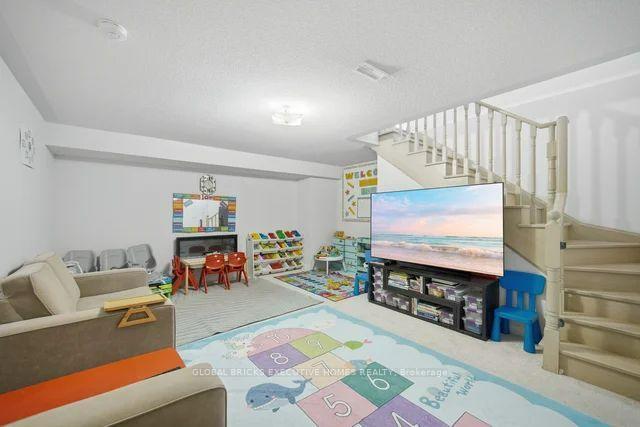 Photo 39 of 549 Barons Street, Vaughan, Kleinburg — HOMEH