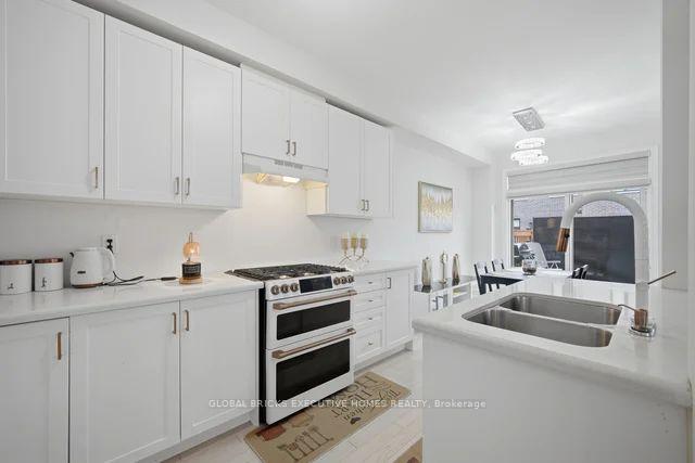 Photo 16 of 549 Barons Street, Vaughan, Kleinburg — HOMEH
