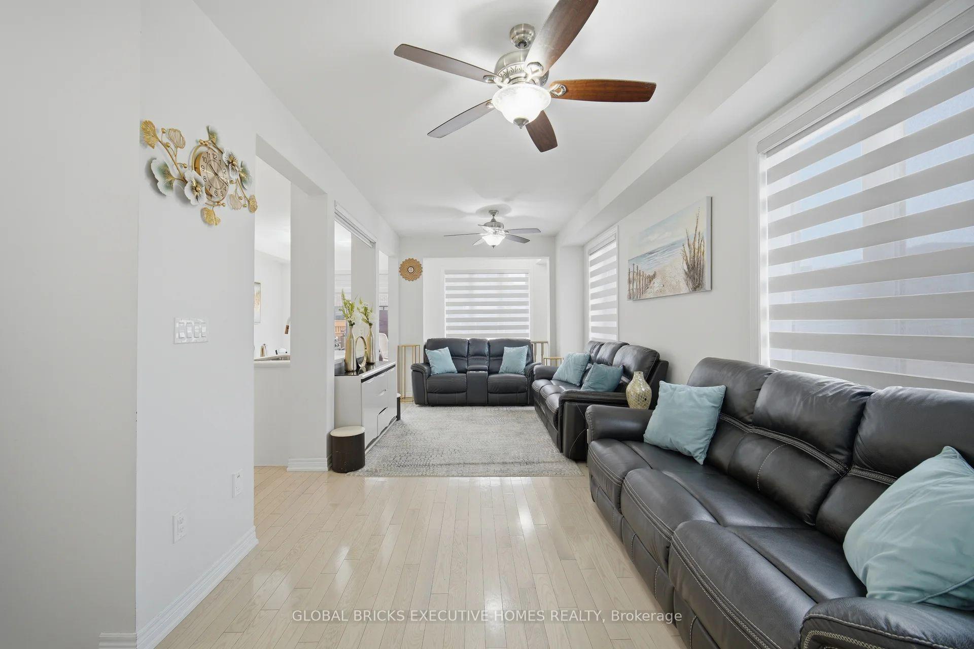 Photo 9 of 549 Barons Street, Vaughan, Kleinburg — HOMEH