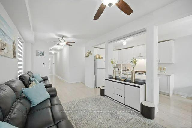 Photo 13 of 549 Barons Street, Vaughan, Kleinburg — HOMEH